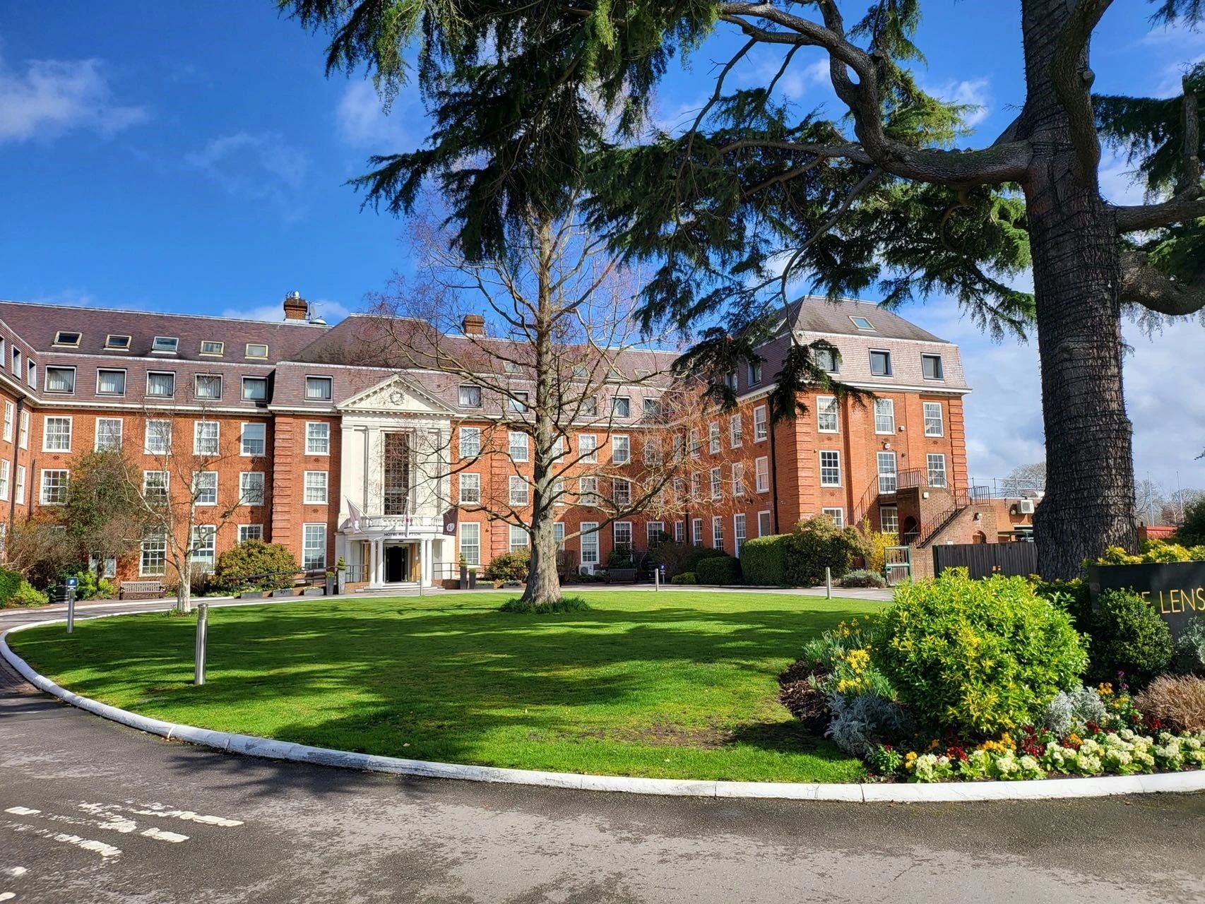 伦敦· 泰丁顿河畔 Teddington Riverside 配套