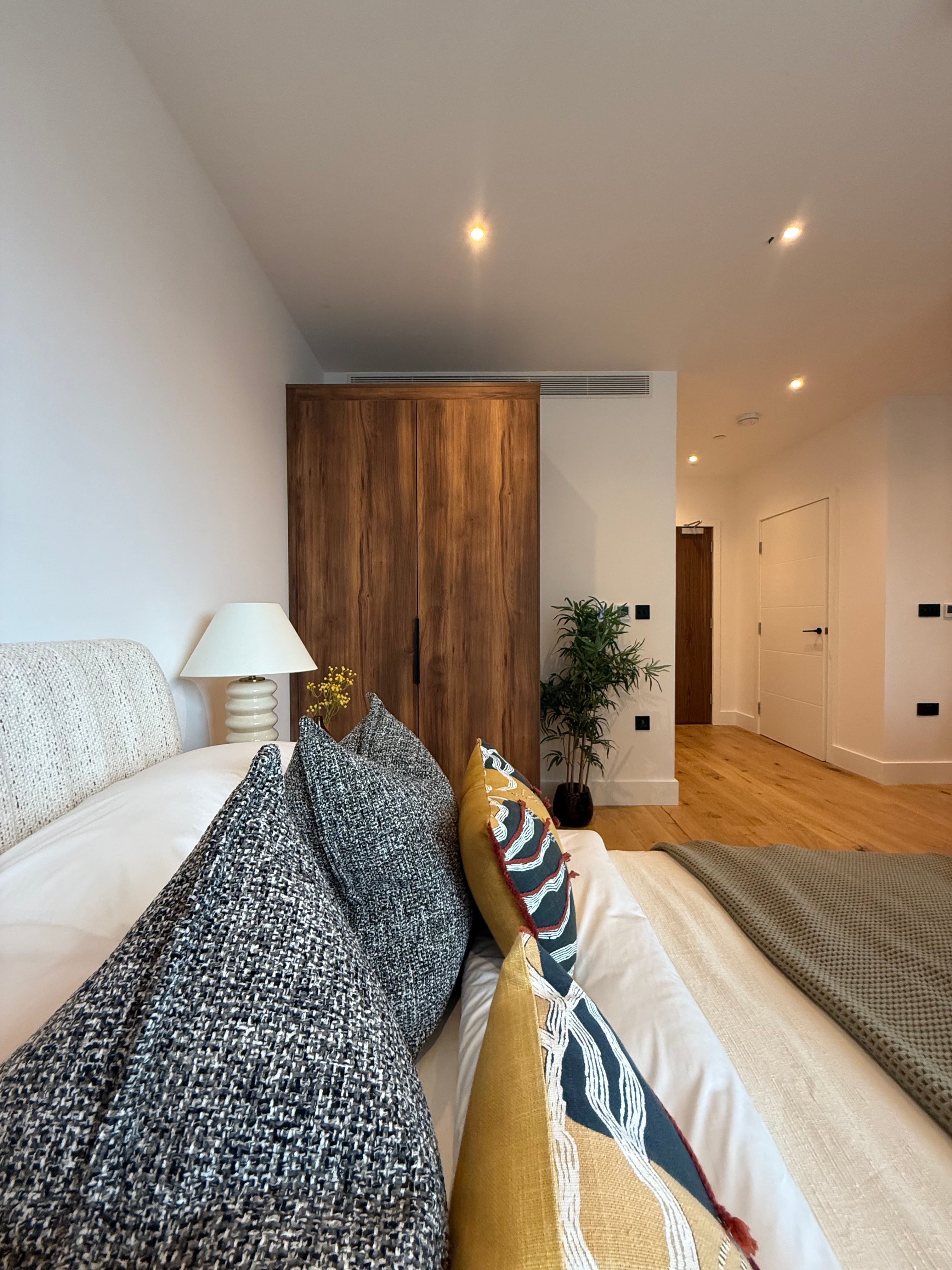 藍莎集團 - 英國樓盤、英國物業代理 | 英國買樓置業一站式服務