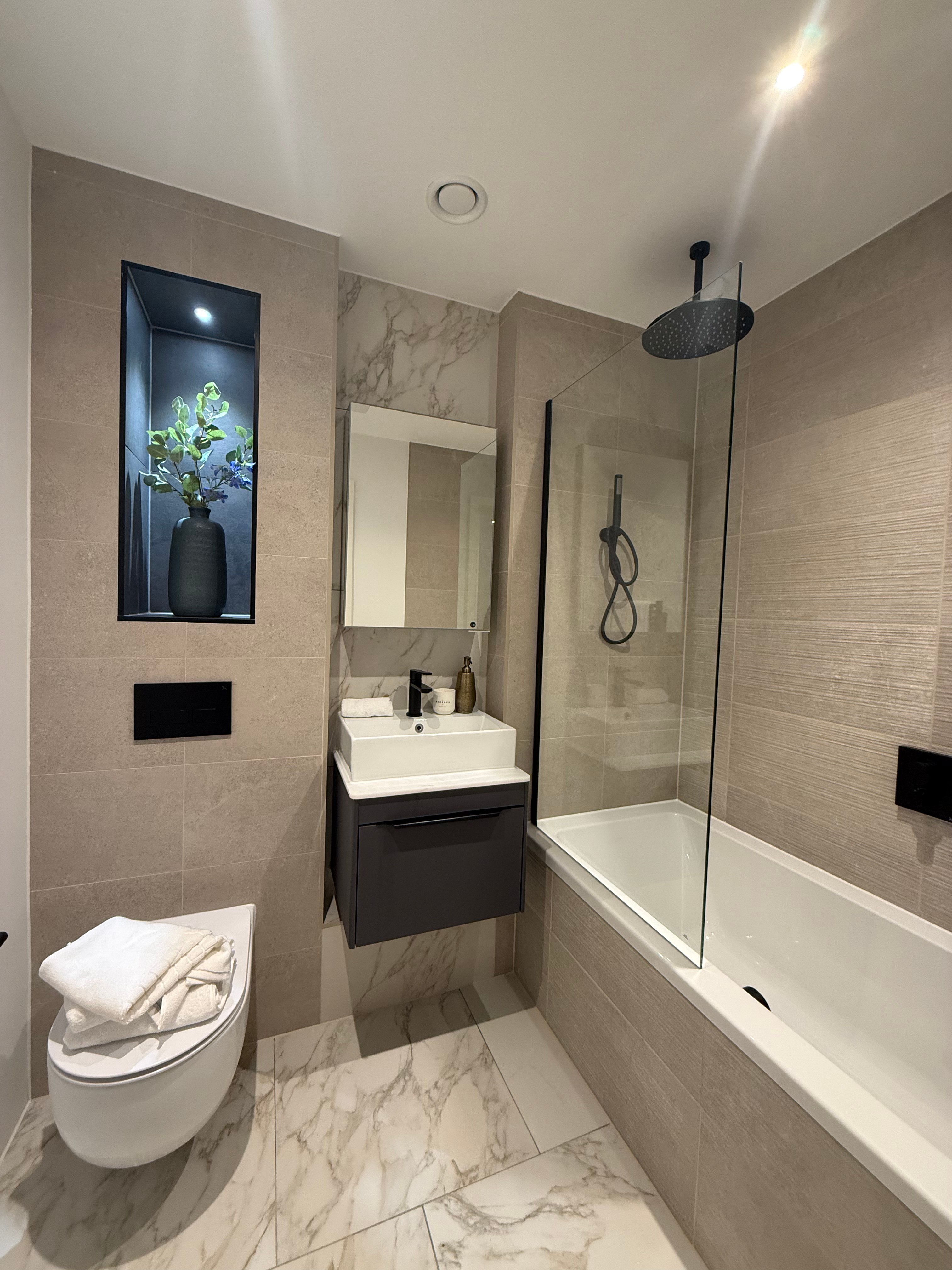 藍莎集團 - 英國樓盤、英國物業代理 | 英國買樓置業一站式服務