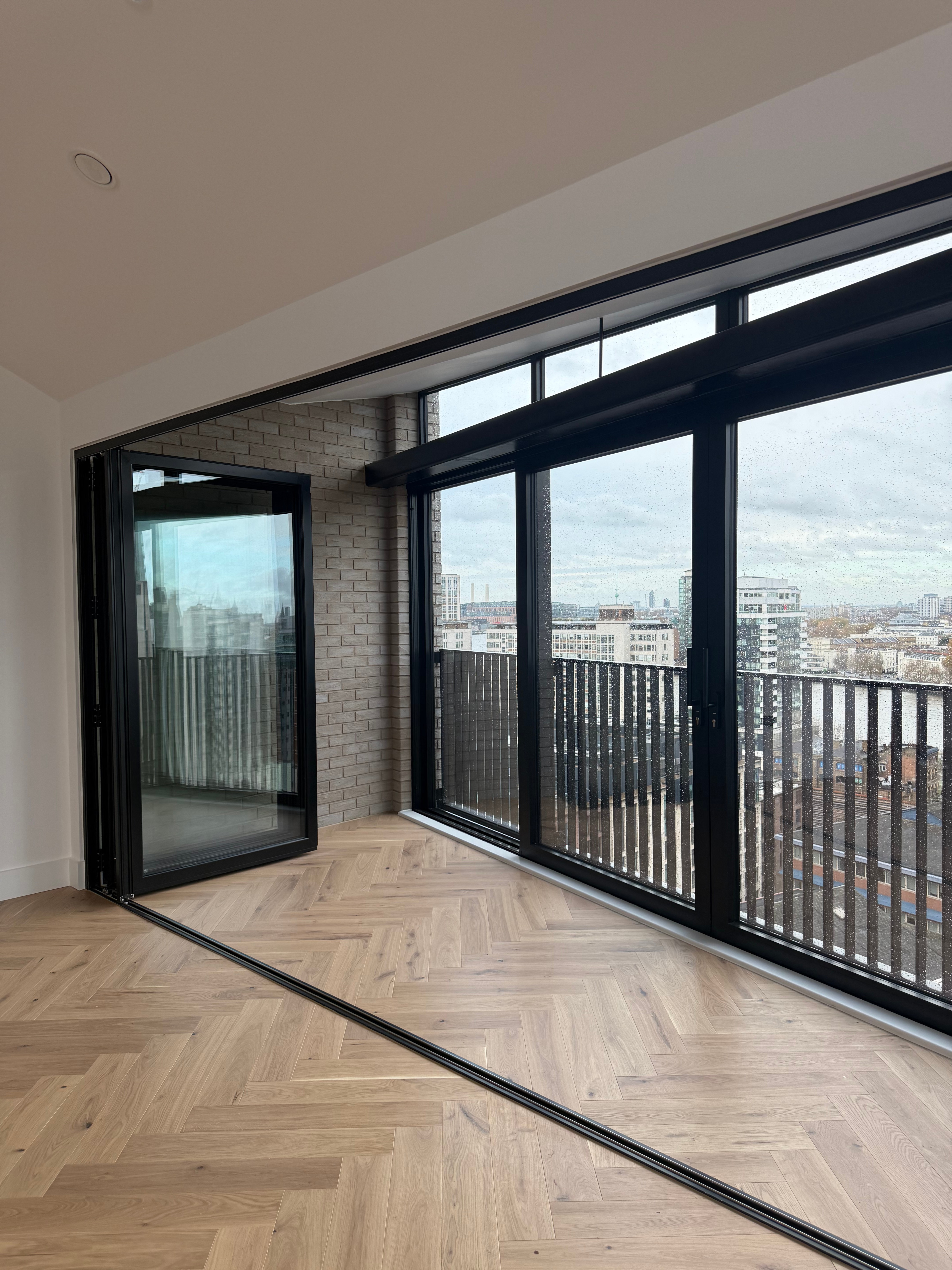 藍莎集團 - 英國樓盤、英國物業代理 | 英國買樓置業一站式服務