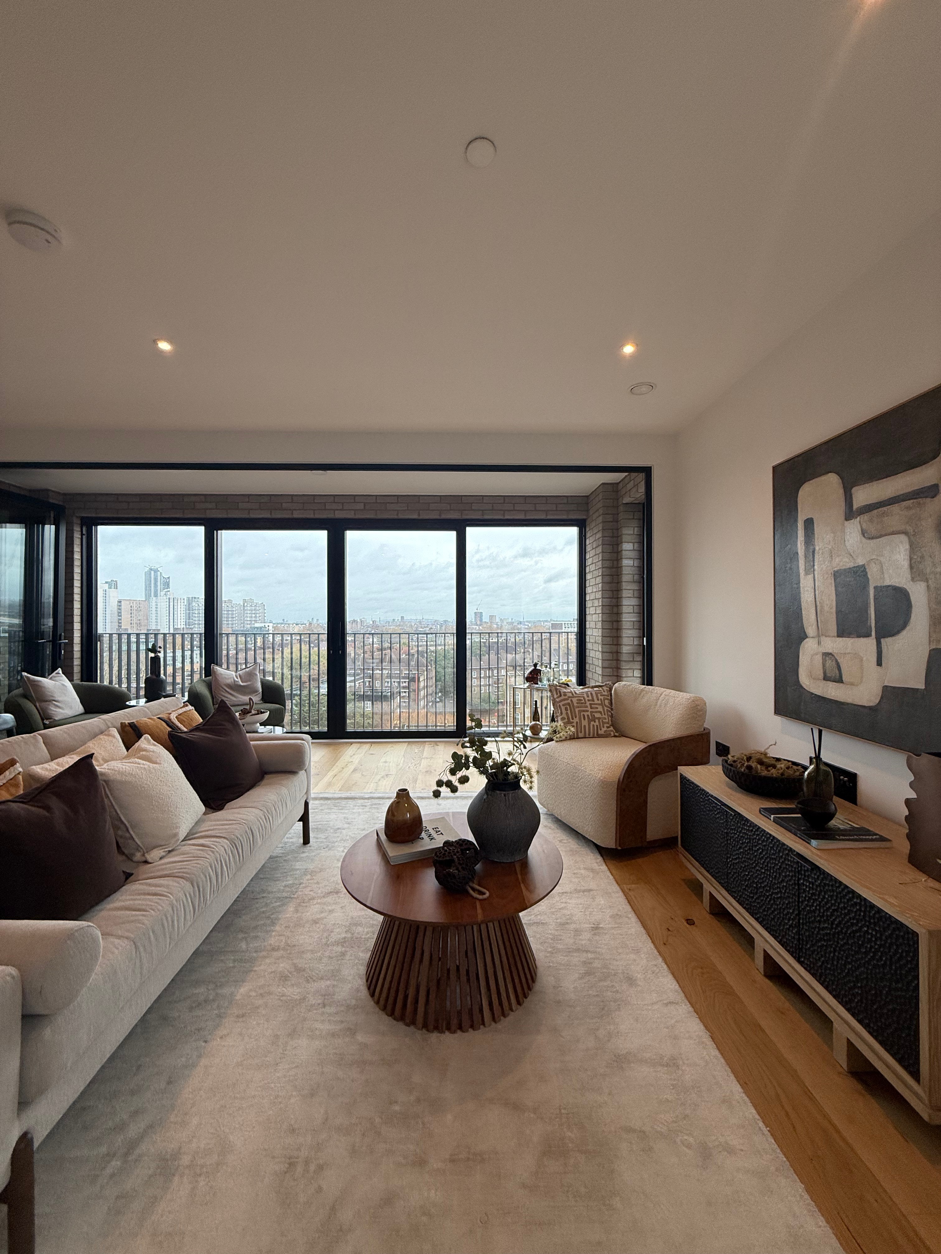 藍莎集團 - 英國樓盤、英國物業代理 | 英國買樓置業一站式服務