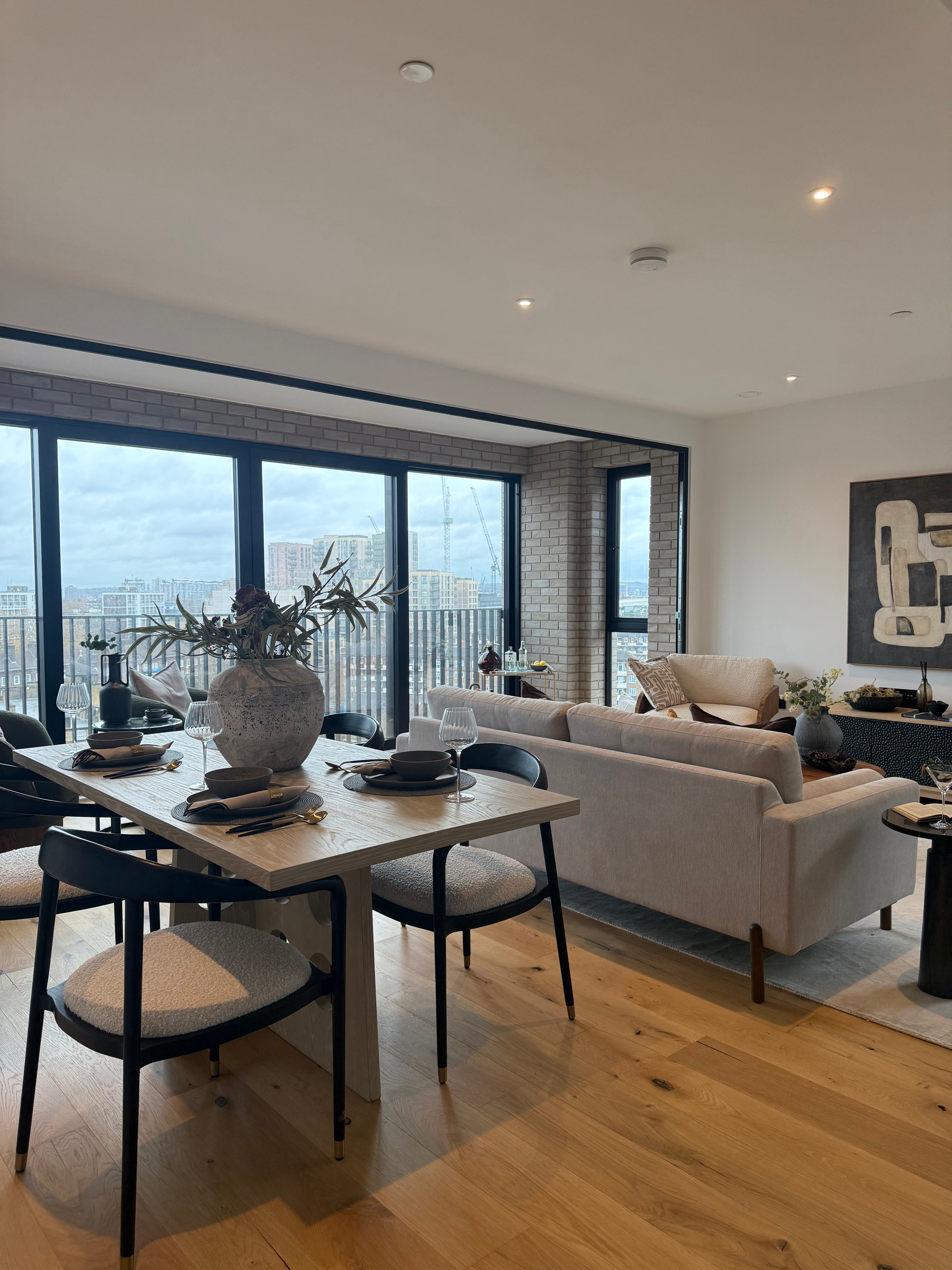 藍莎集團 - 英國樓盤、英國物業代理 | 英國買樓置業一站式服務