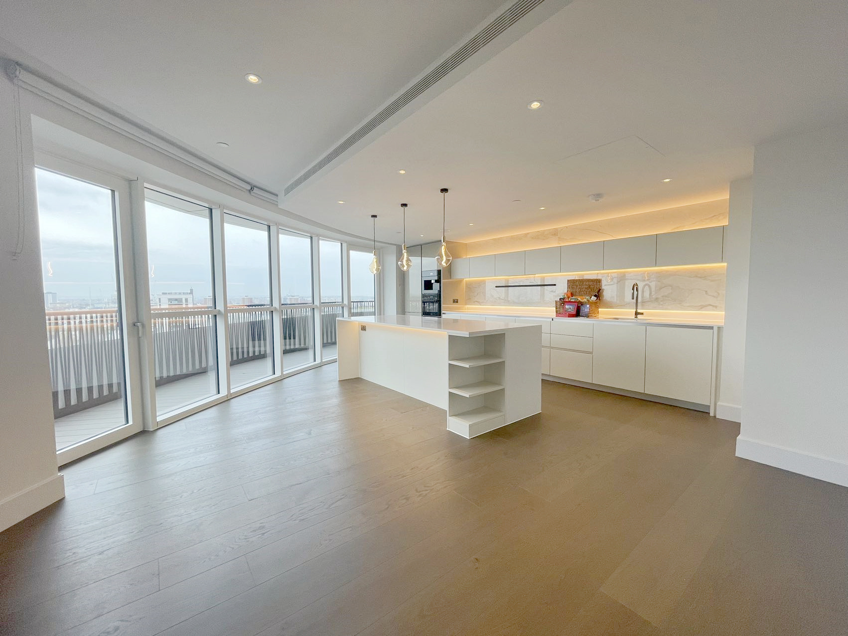 藍莎集團 - 英國樓盤、英國物業代理 | 英國買樓置業一站式服務