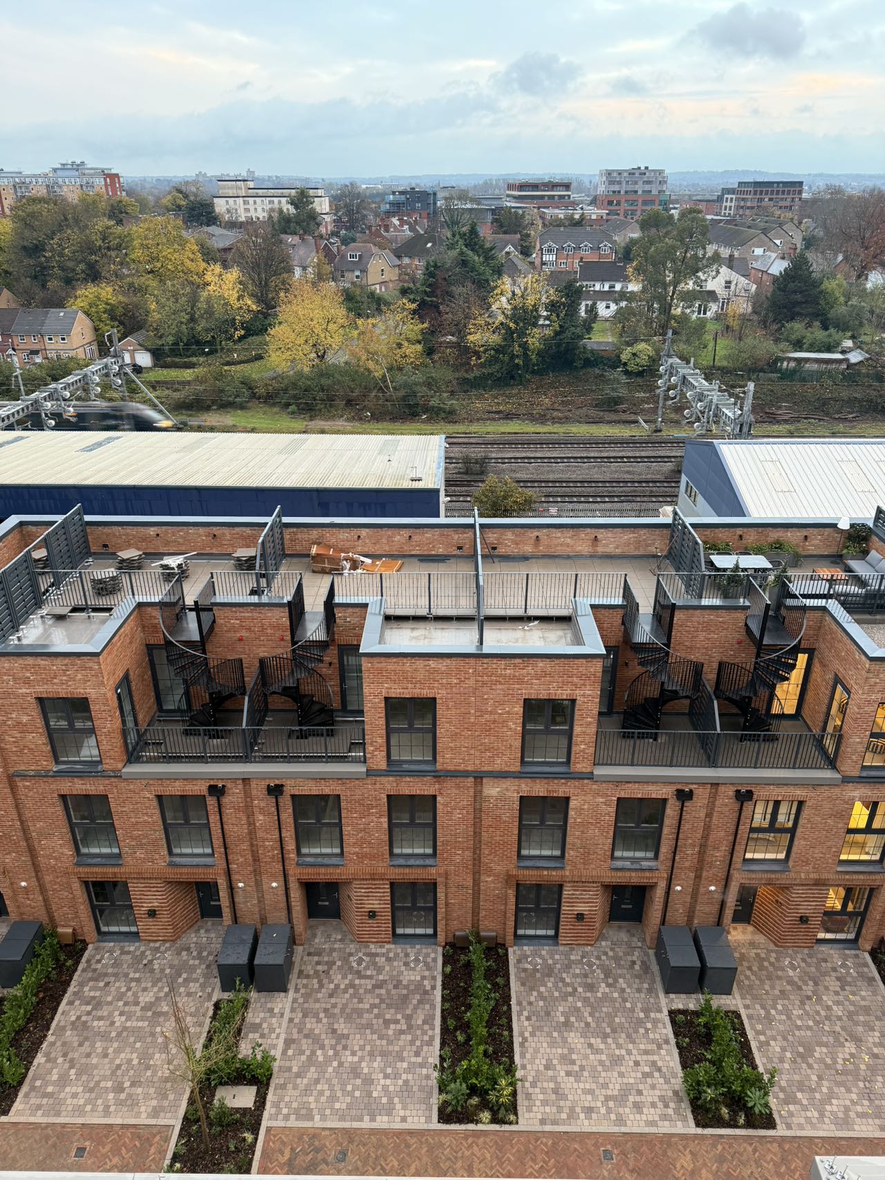 藍莎集團 - 英國樓盤、英國物業代理 | 英國買樓置業一站式服務