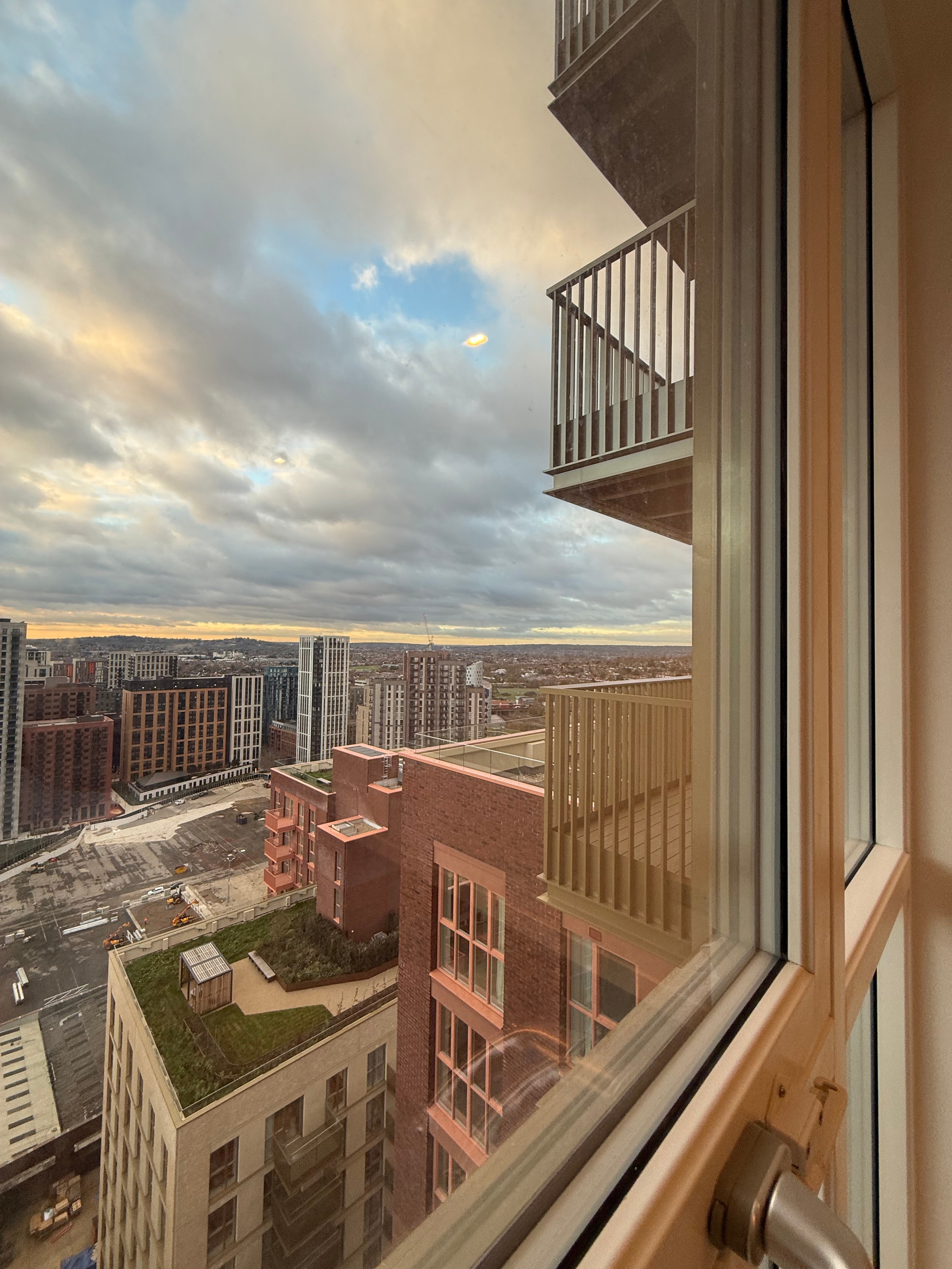 Lansha Group - UK Real Estate, UK Property Agency | One stop shop for buying and purchasing properties in the UK