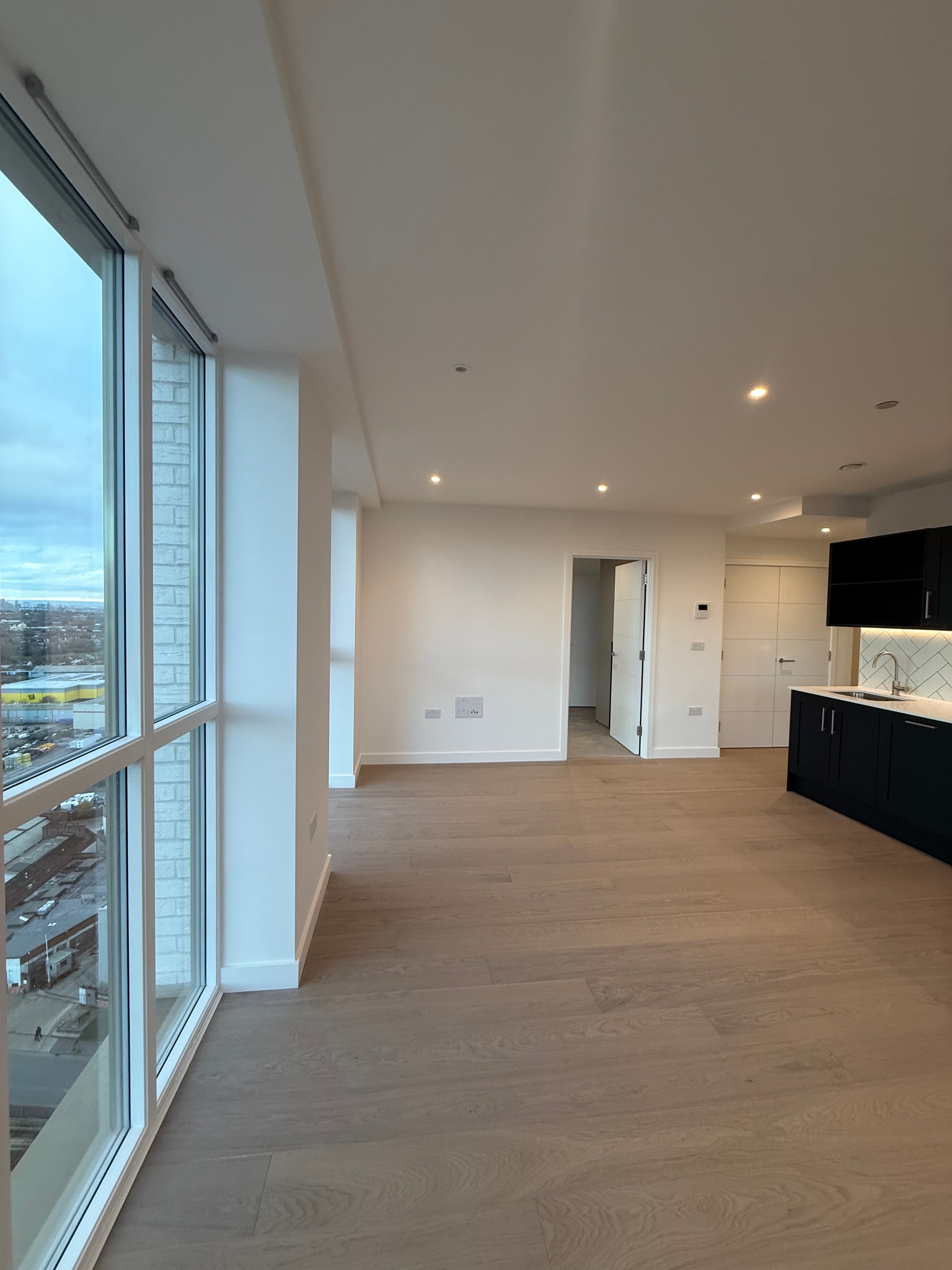 Lansha Group - UK Real Estate, UK Property Agency | One stop shop for buying and purchasing properties in the UK