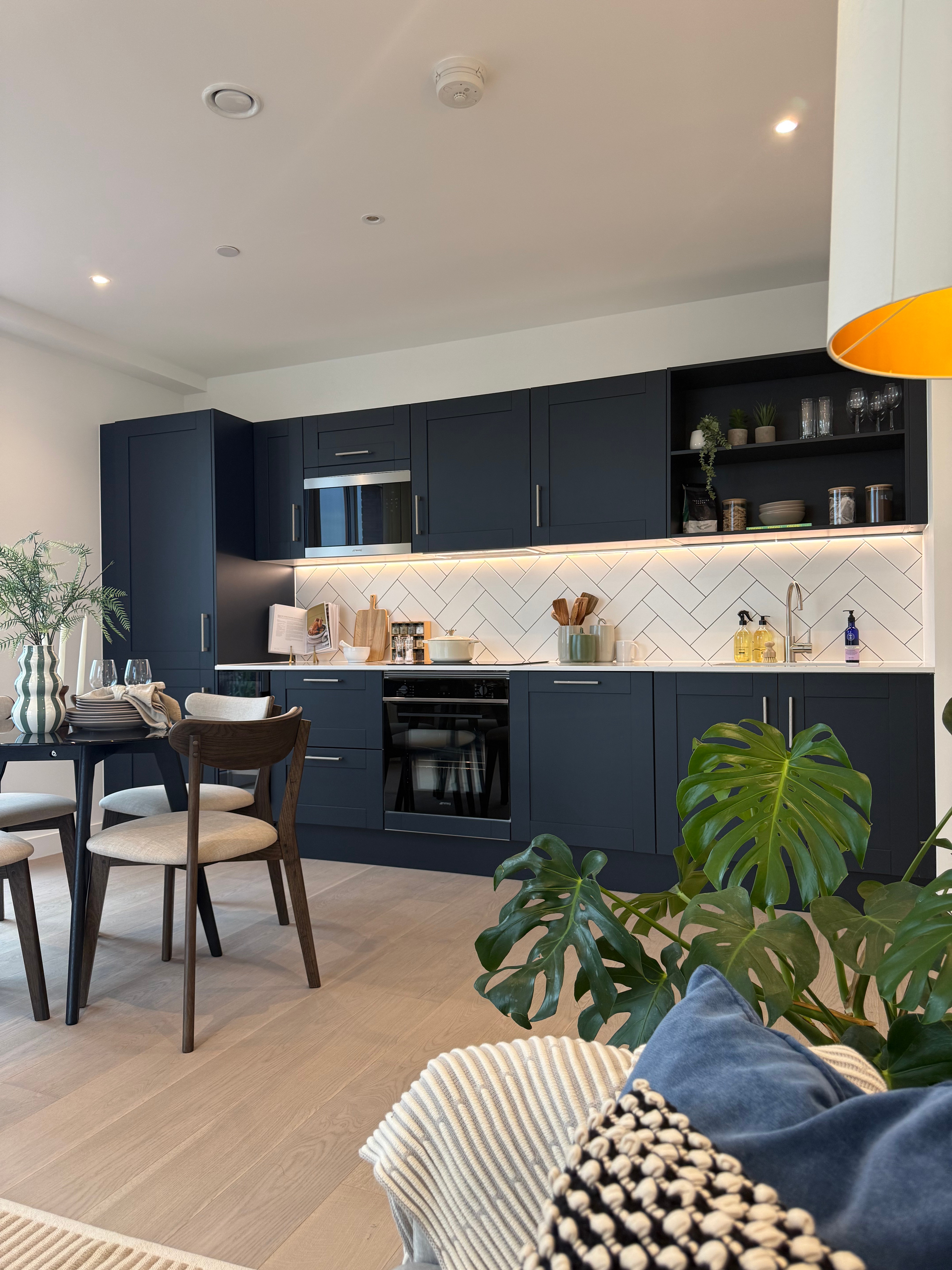 Lansha Group - UK Real Estate, UK Property Agency | One stop shop for buying and purchasing properties in the UK