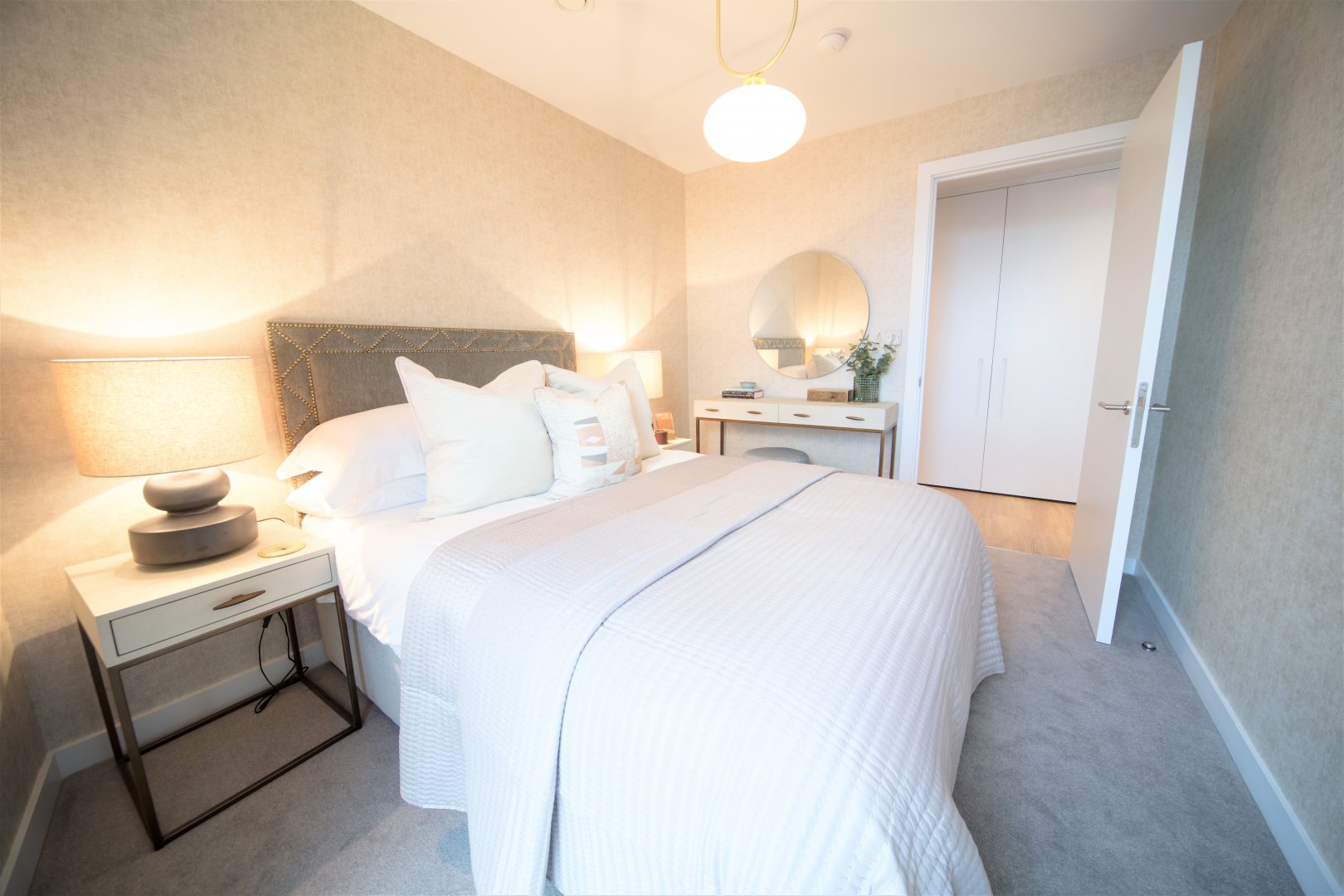 藍莎集團 | 英國置產一站式服務