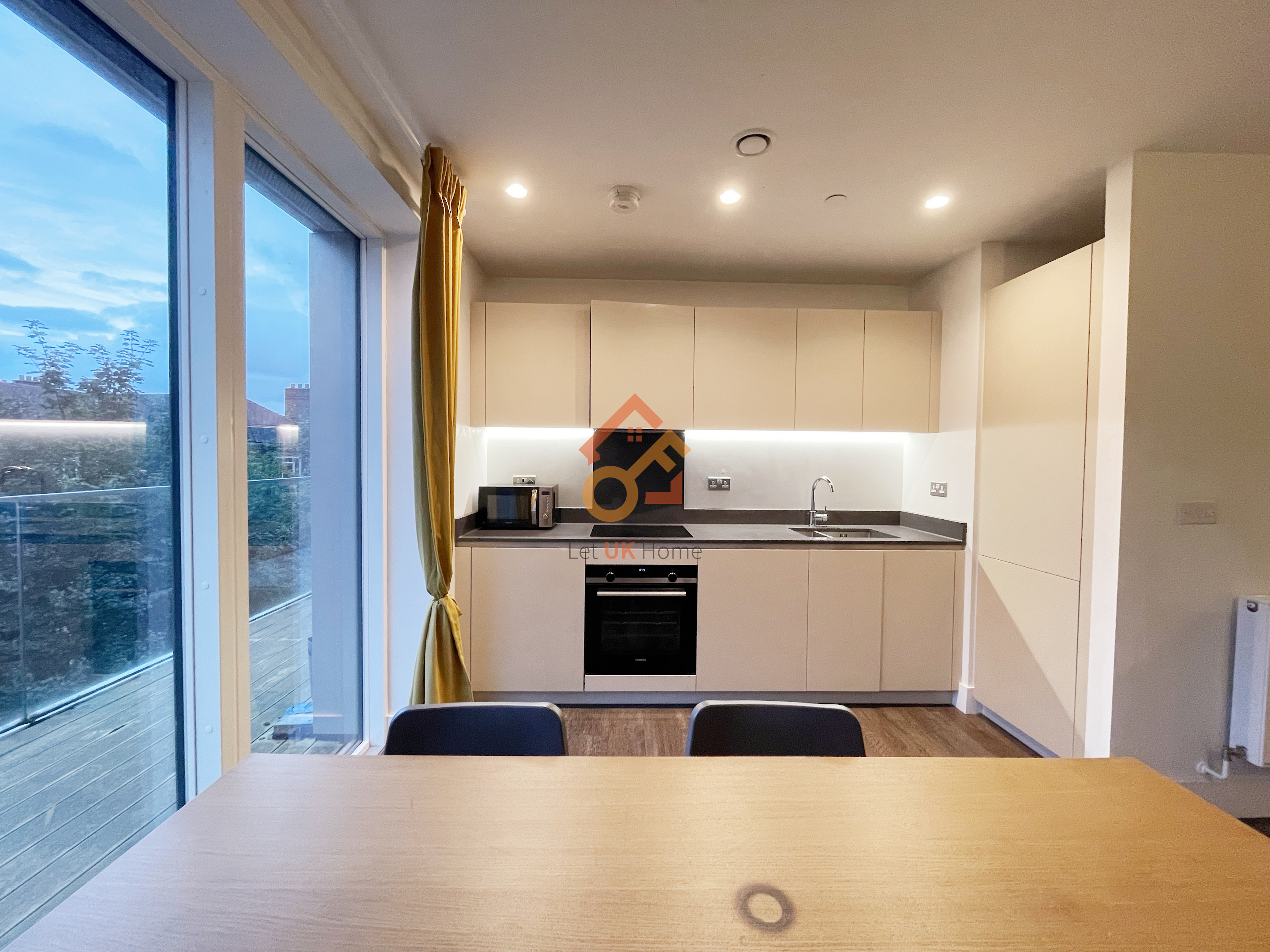 藍莎集團 - 英國樓盤、英國物業代理 | 英國買樓置業一站式服務