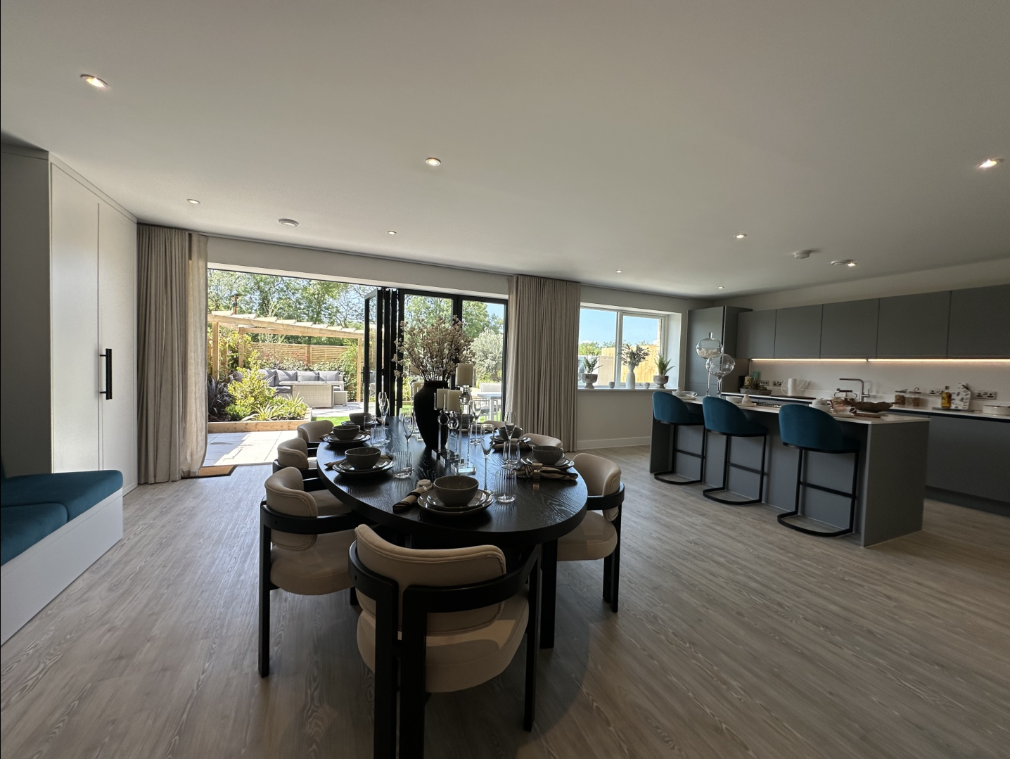 藍莎集團 - 英國樓盤、英國物業代理 | 英國買樓置業一站式服務