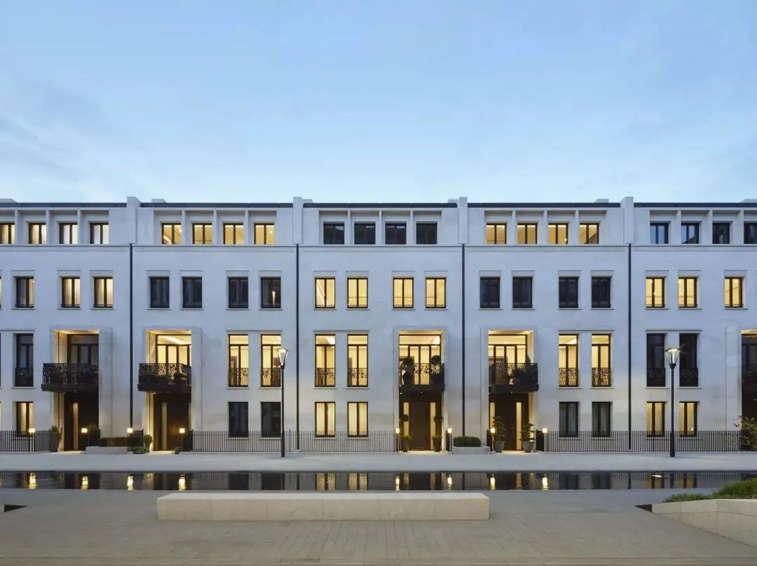 伦敦·切尔西将军官 Chelsea Barracks 外立面