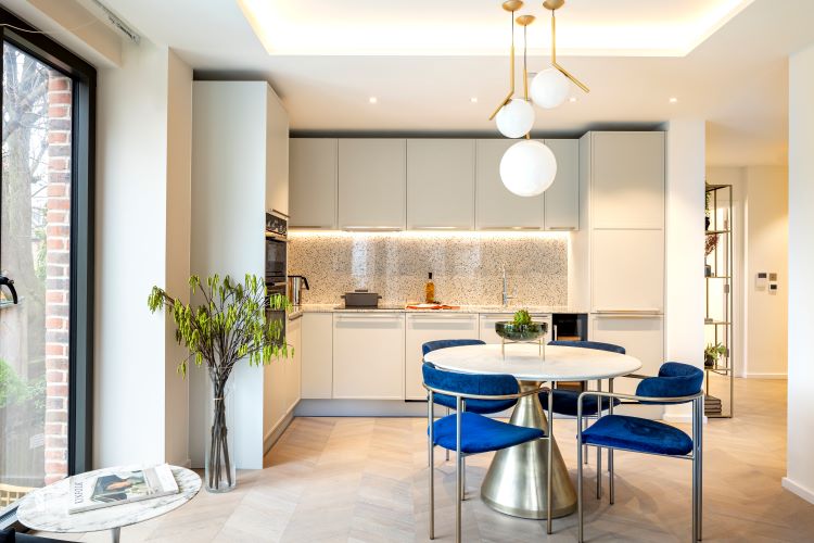 藍莎集團 | 英國置產一站式服務