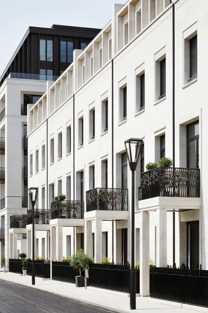 伦敦·切尔西将军官 Chelsea Barracks 外立面