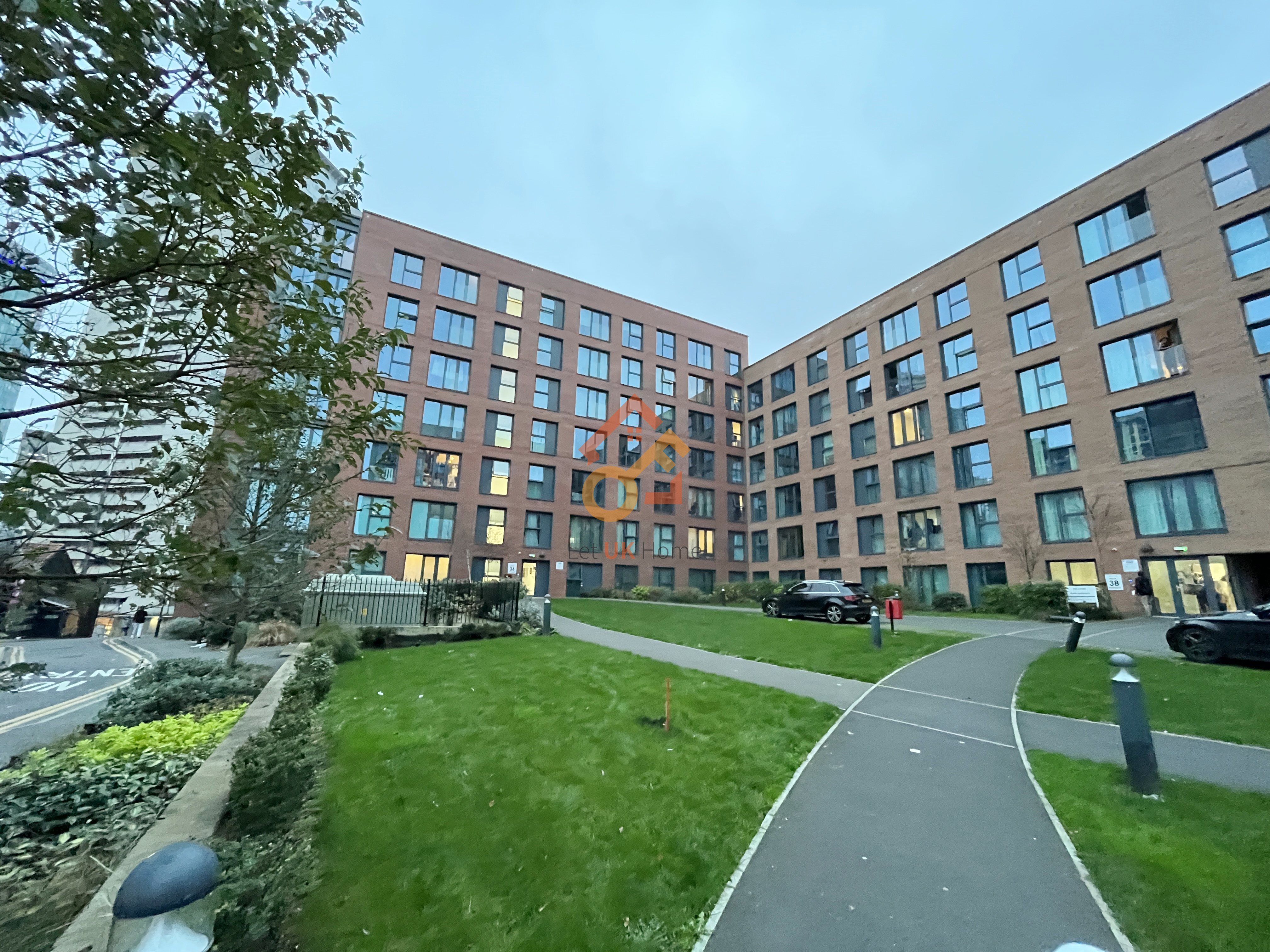 伯明翰•2房•The Axium 外立面