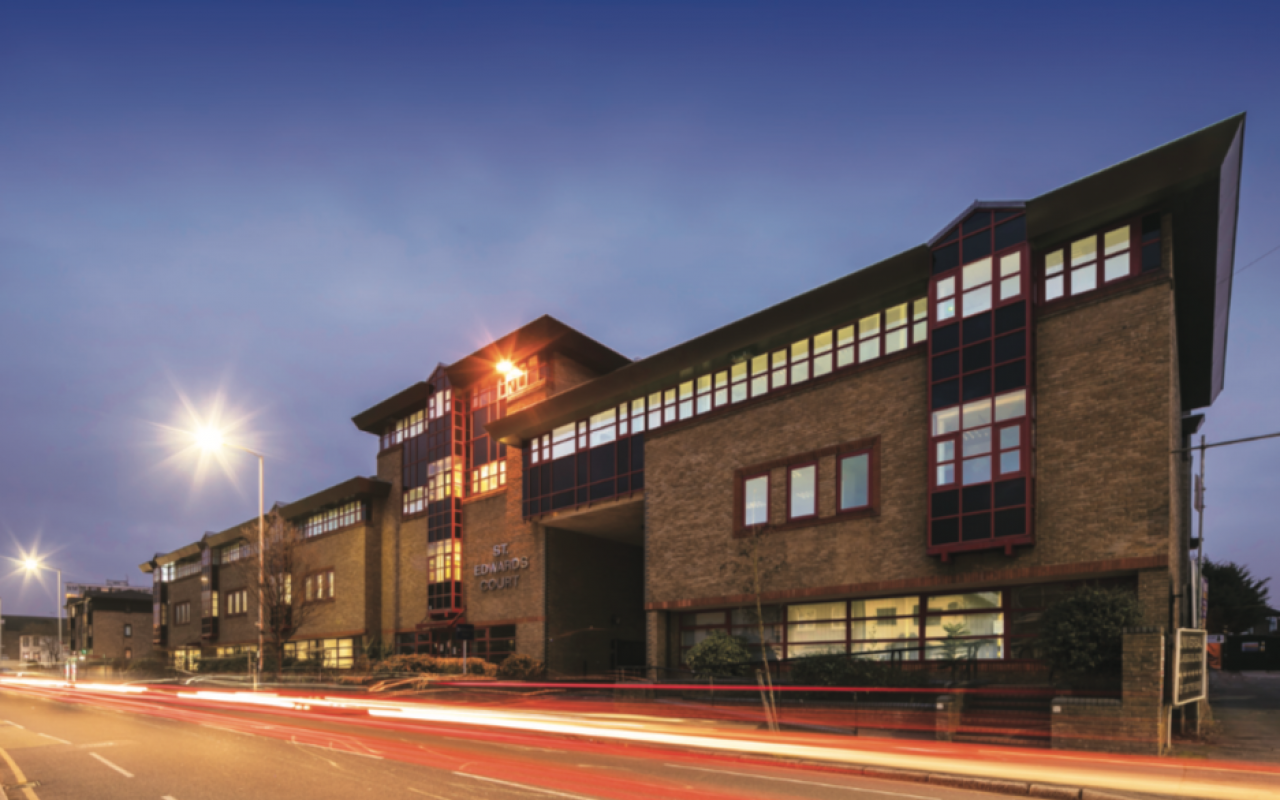 罗姆福德·圣爱德华公馆 St. Edwards Court 外立面