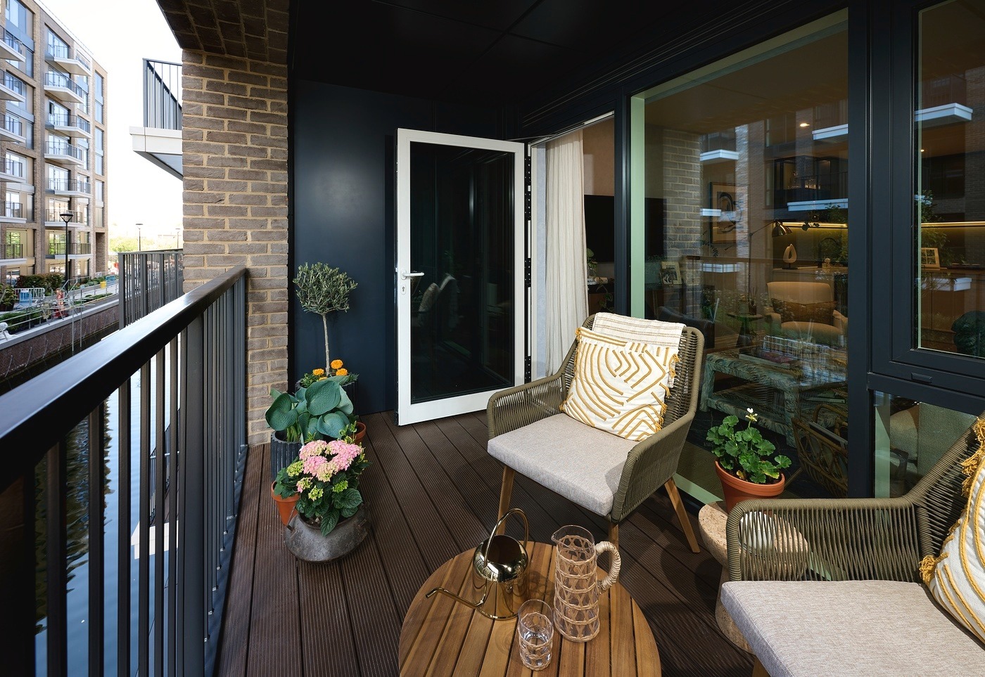 藍莎集團 - 英國樓盤、英國物業代理 | 英國買樓置業一站式服務