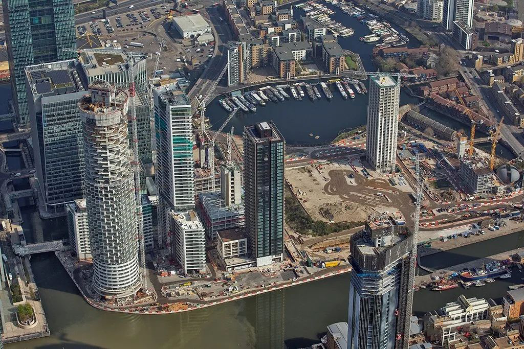 伦敦·大道公园10号 10 Park Drive 外立面