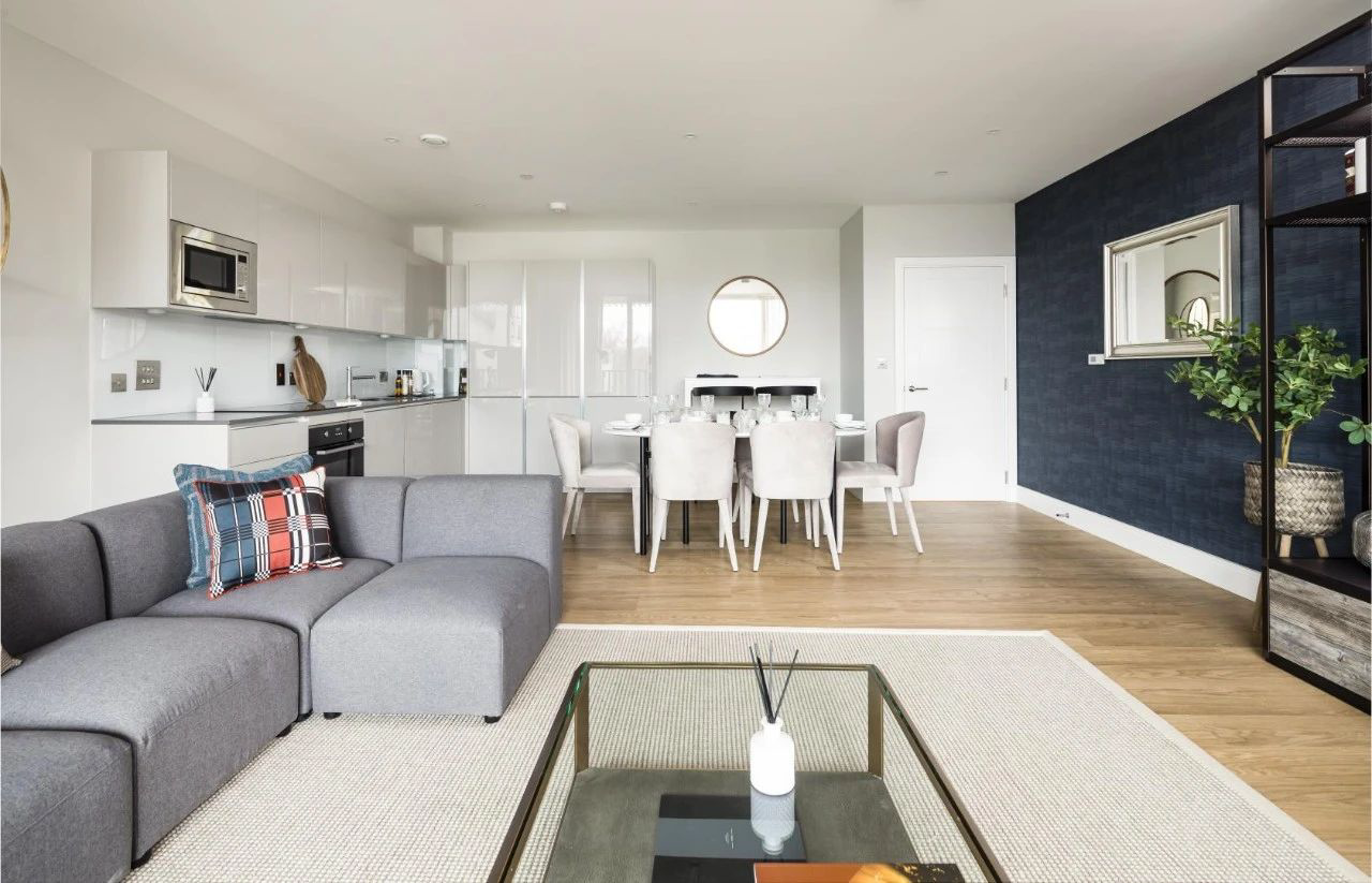 藍莎集團 | 英國置產一站式服務