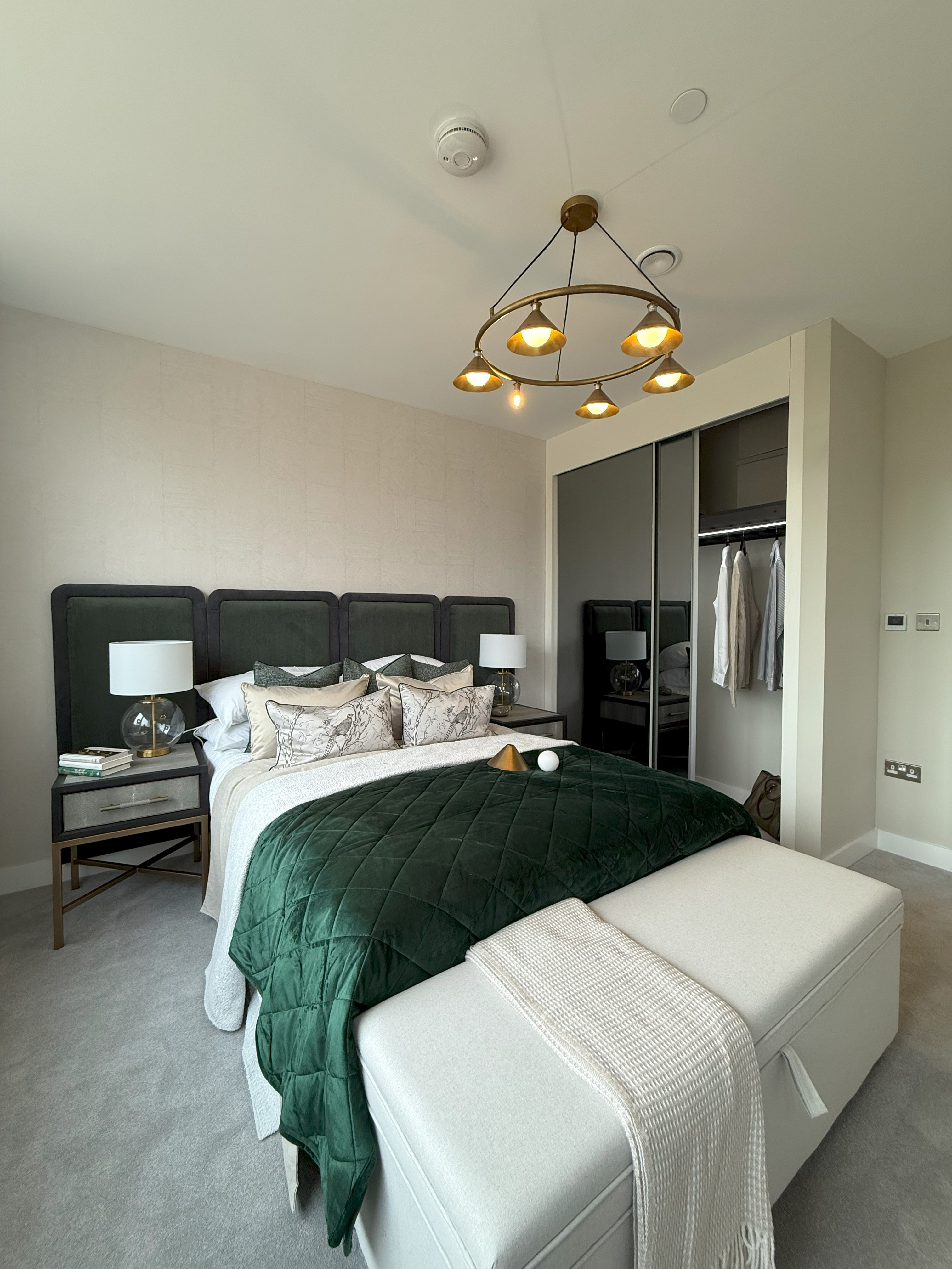 藍莎集團 | 英國置產一站式服務