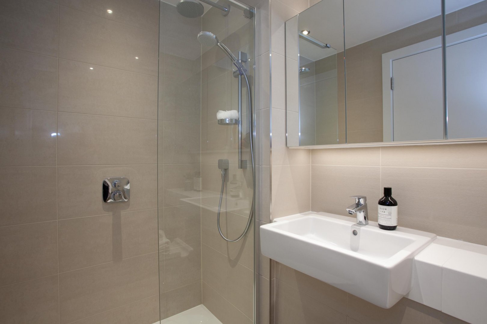 藍莎集團 | 英國置產一站式服務