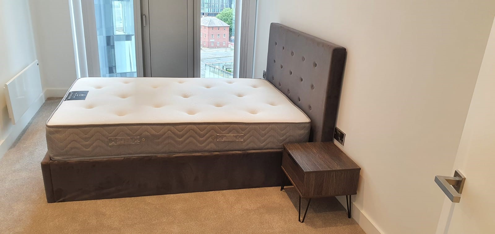 藍莎集團 - 英國樓盤、英國物業代理 | 英國買樓置業一站式服務