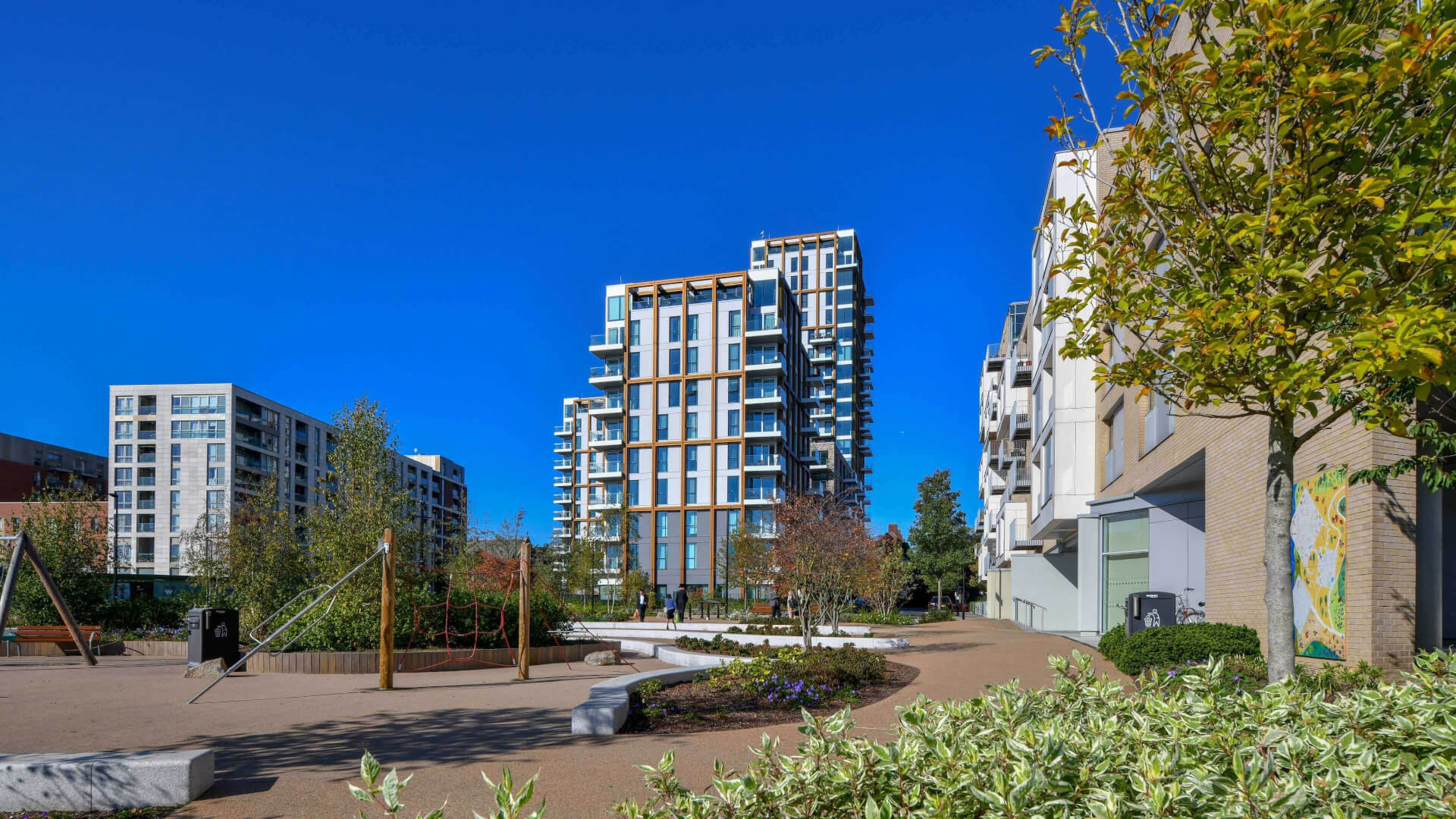 伦敦·伍贝里湖景苑 Woodberry Down 外立面