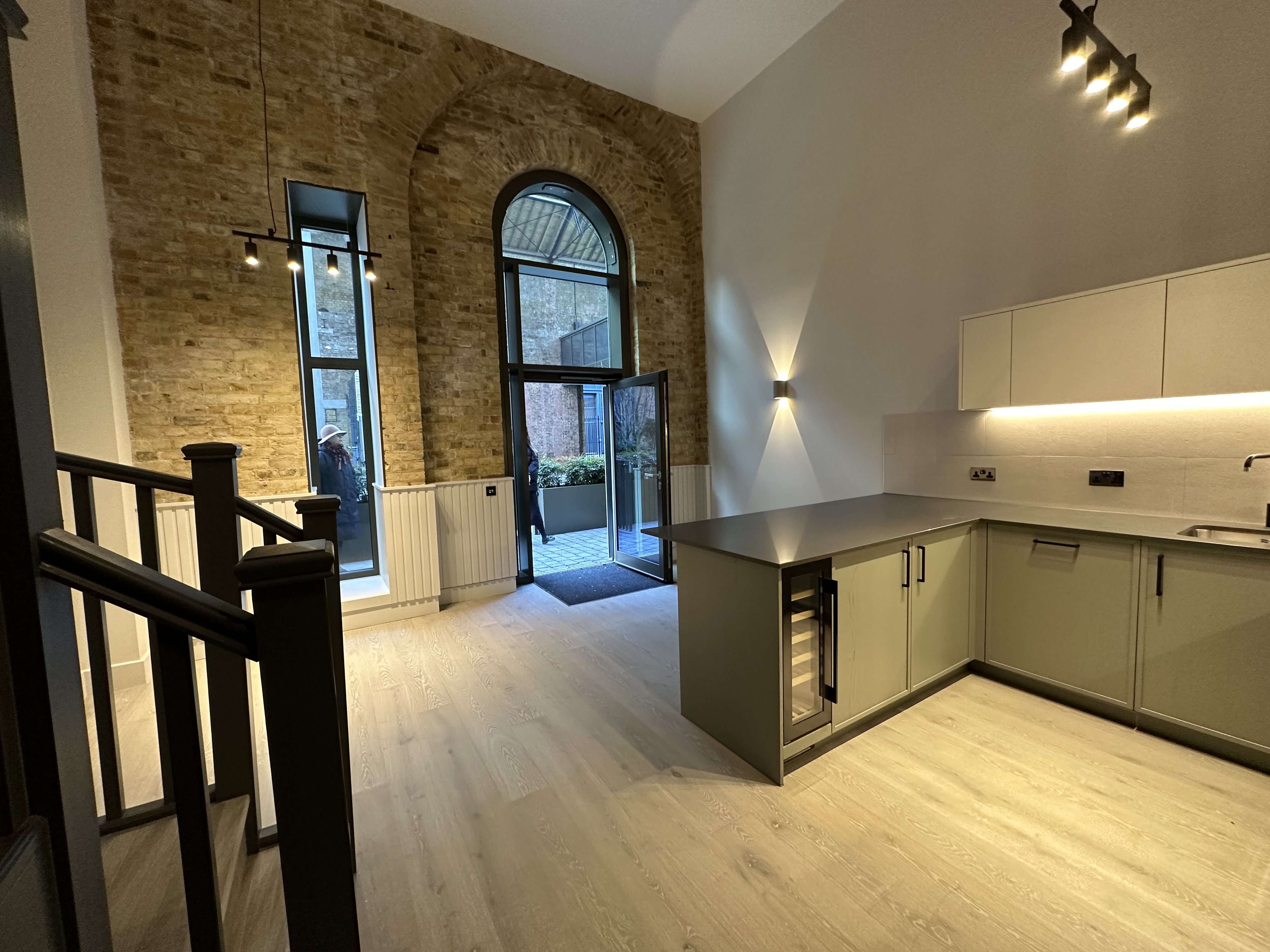 藍莎集團 | 英國置產一站式服務