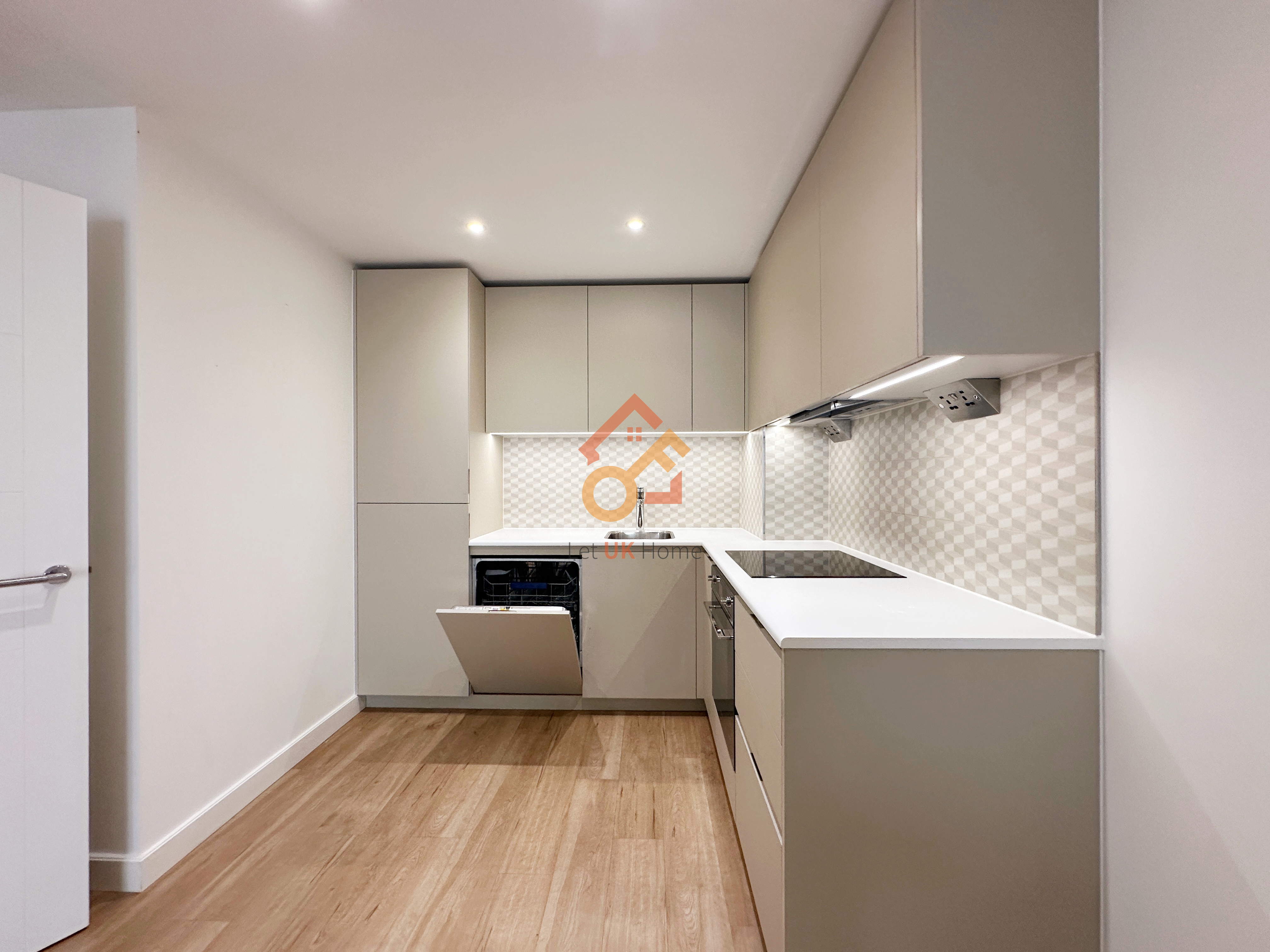 藍莎集團 | 英國置產一站式服務