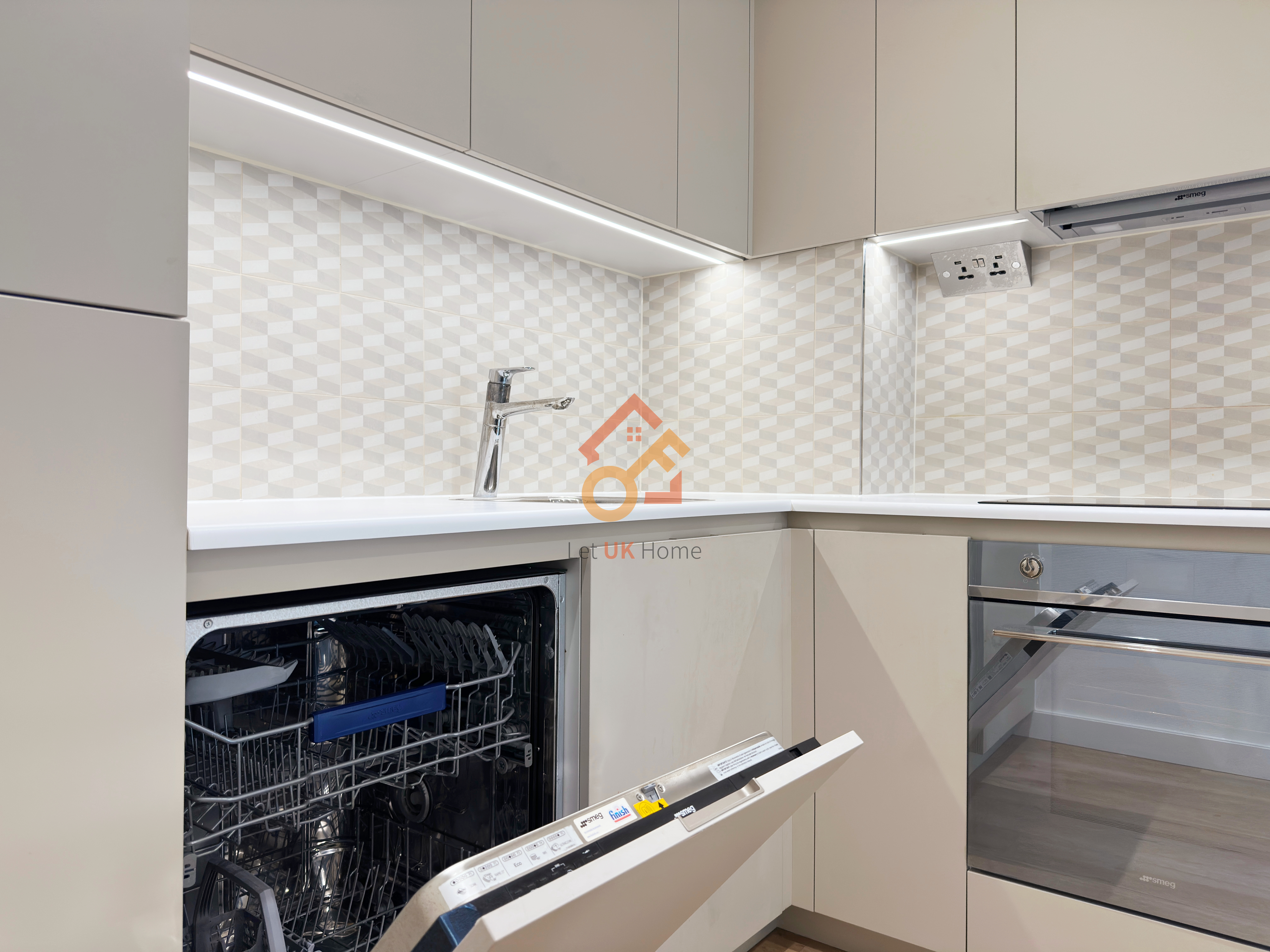 藍莎集團 | 英國置產一站式服務