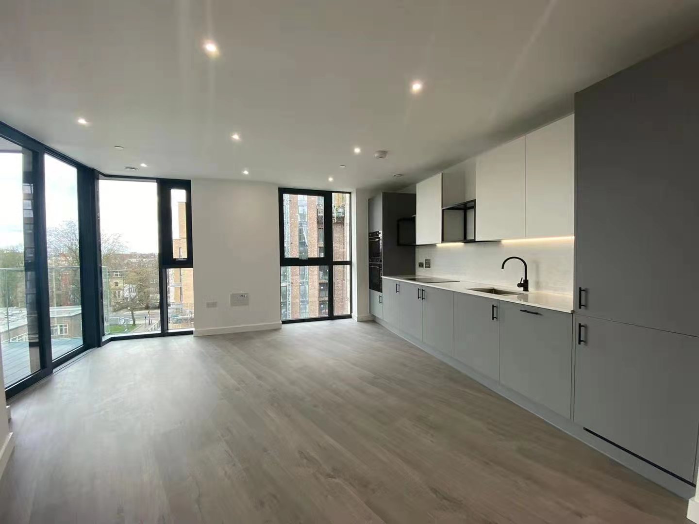 藍莎集團 - 英國樓盤、英國物業代理 | 英國買樓置業一站式服務