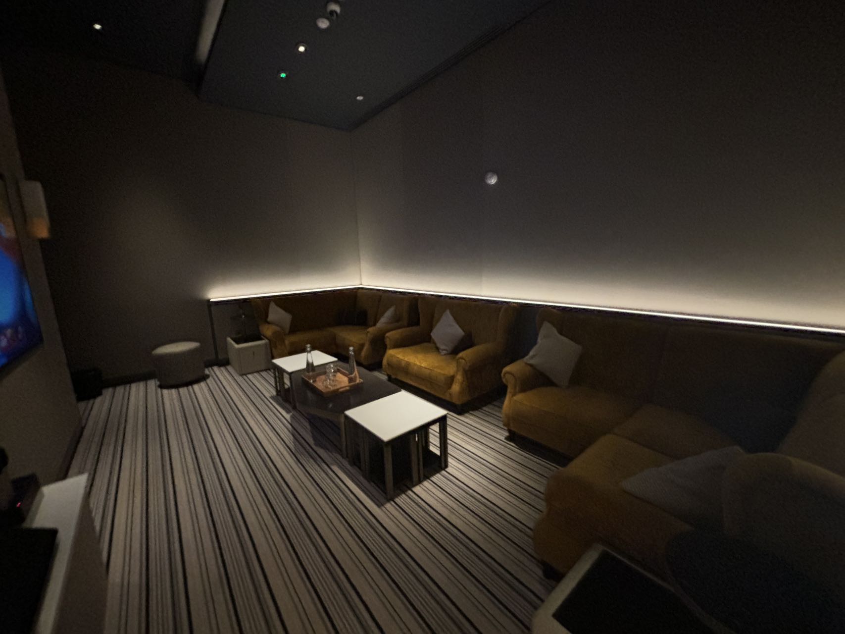 伦敦·泰晤士河一号 Thames City 项目配套实拍图