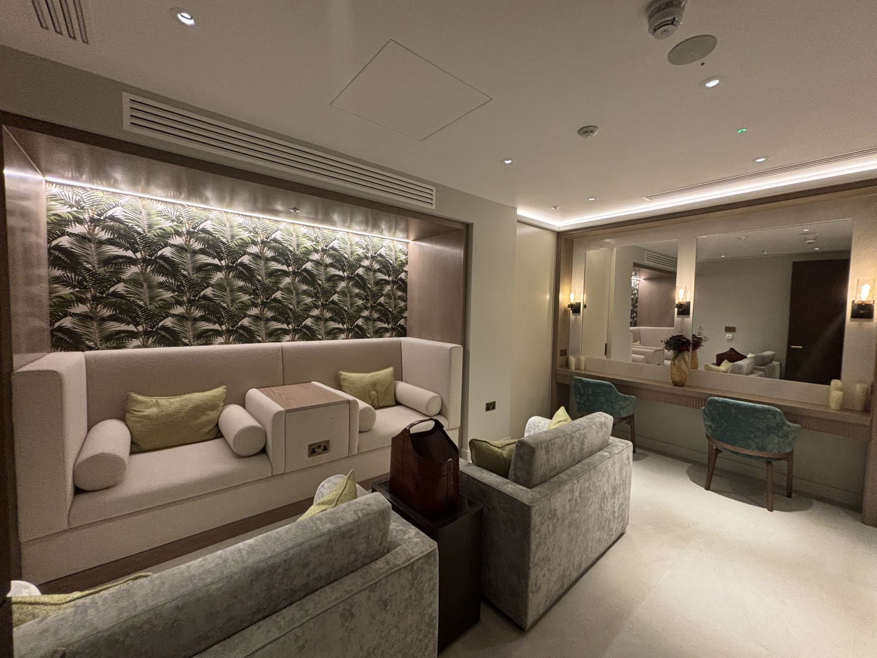 伦敦·泰晤士河一号 Thames City 项目配套实拍图