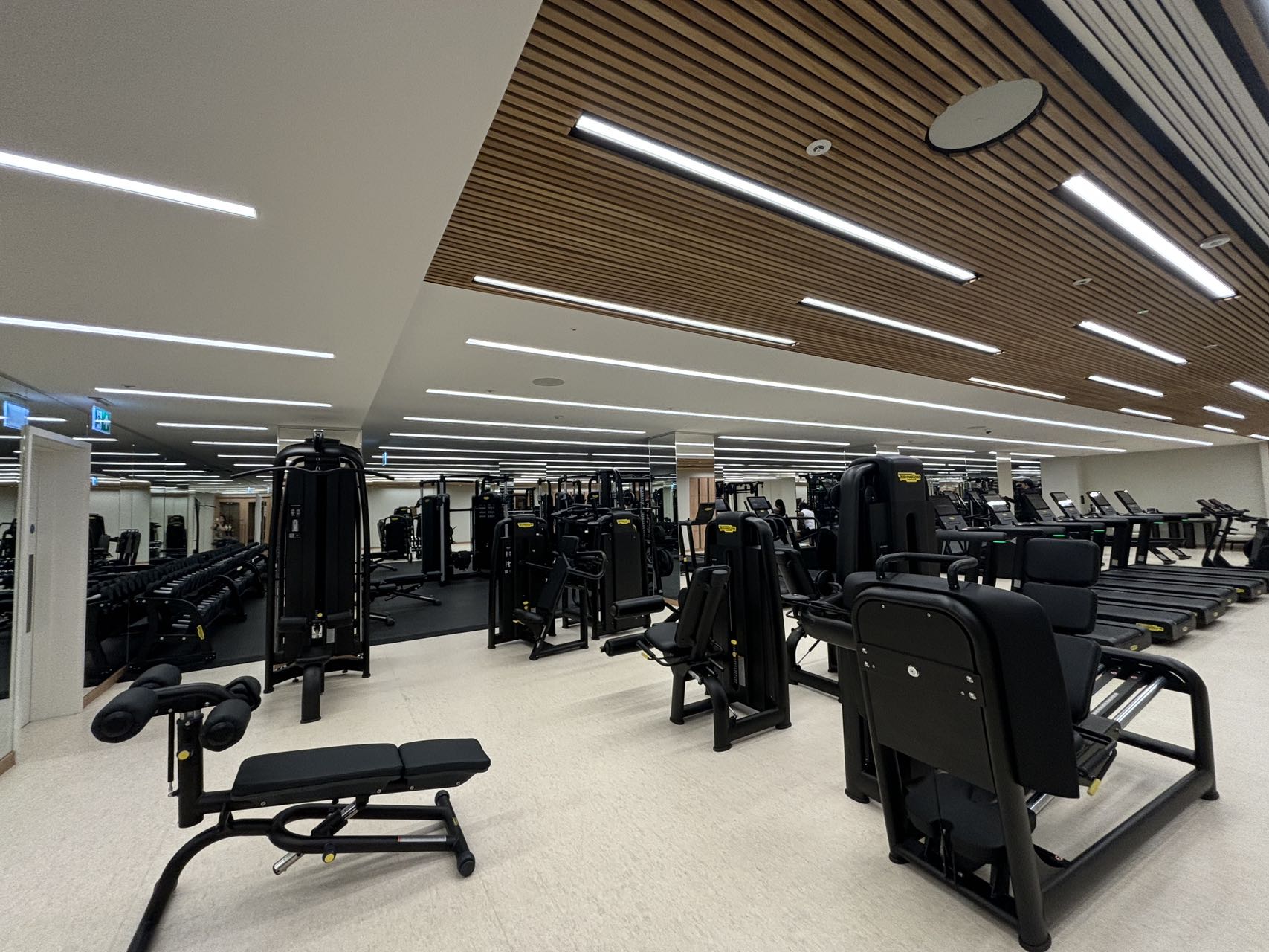 伦敦·泰晤士河一号 Thames City 项目配套实拍图