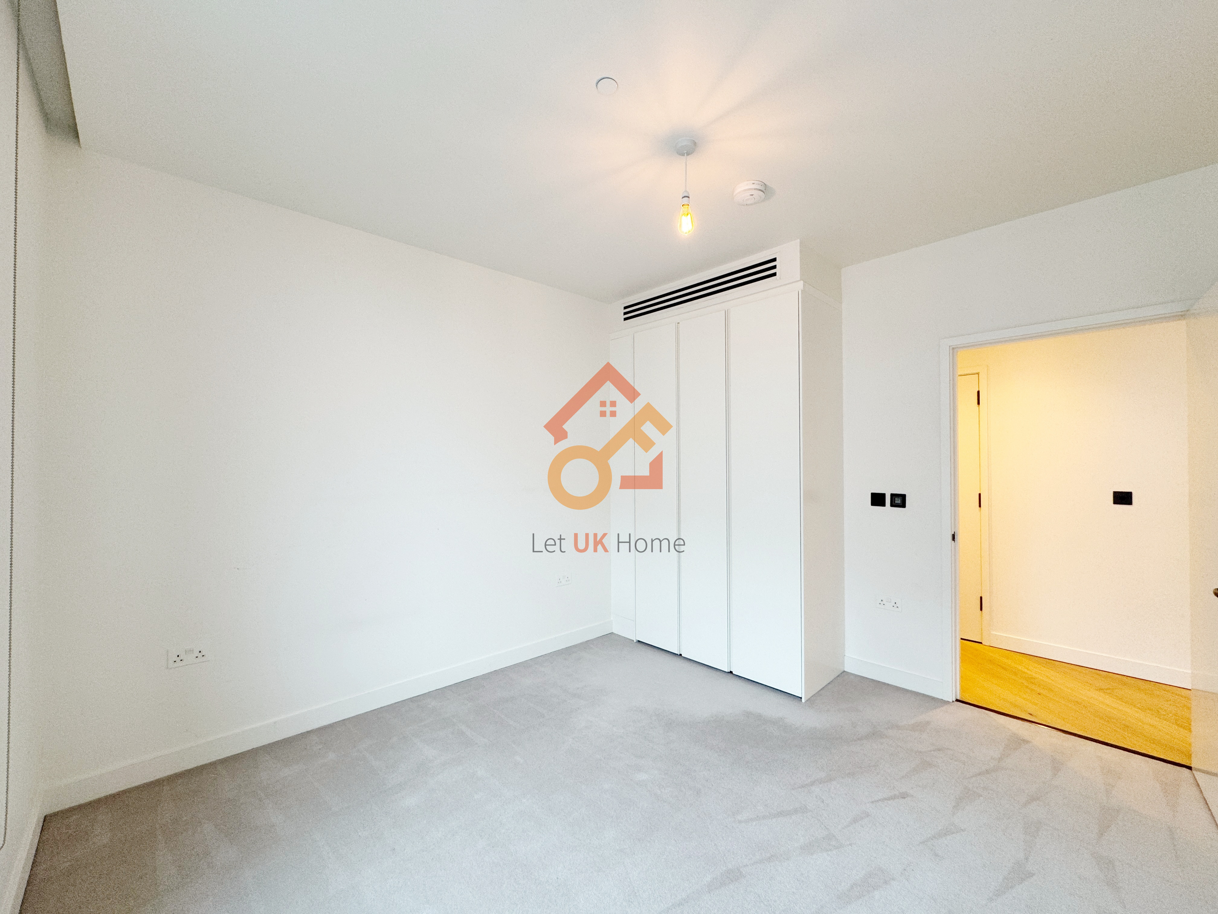 伦敦White City·2房·Wood Crescent 房源图片