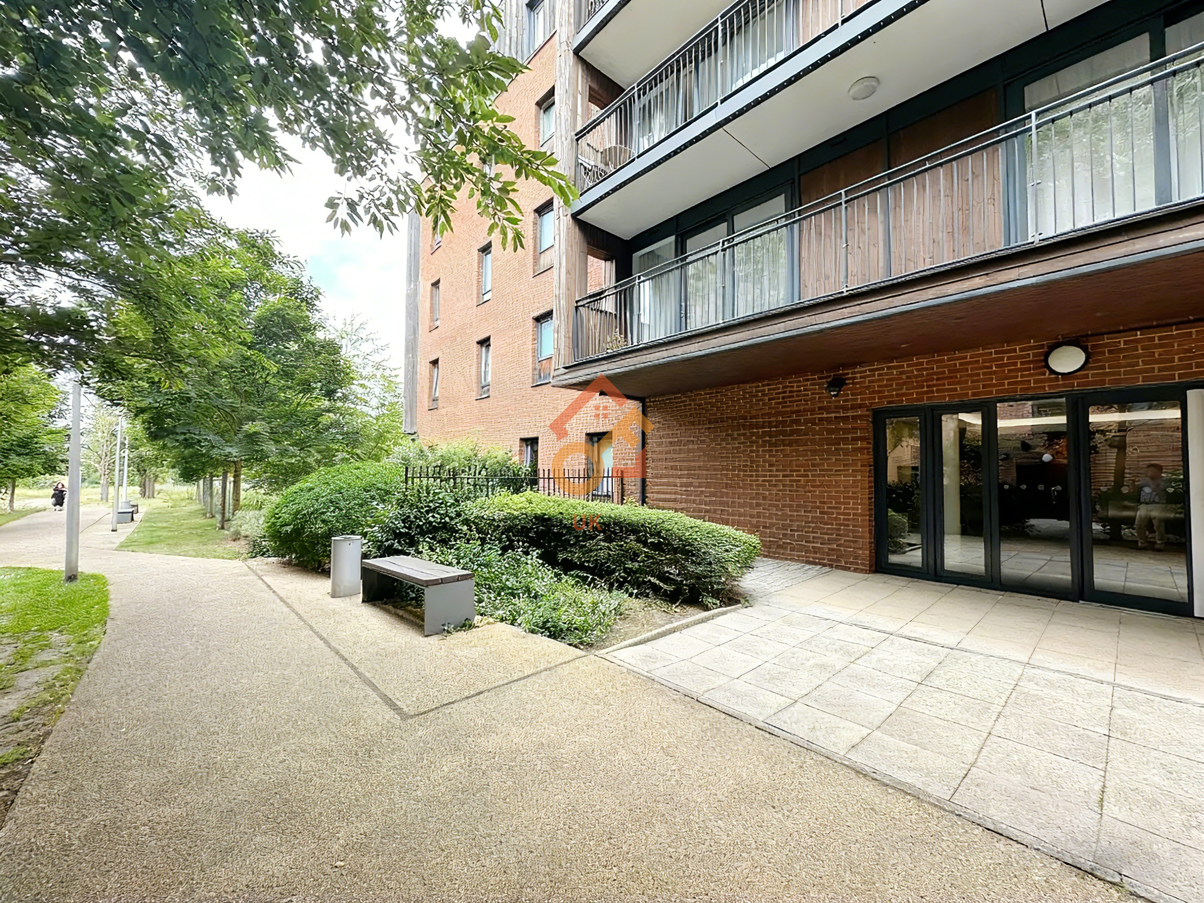 藍莎集團 | 英國置產一站式服務