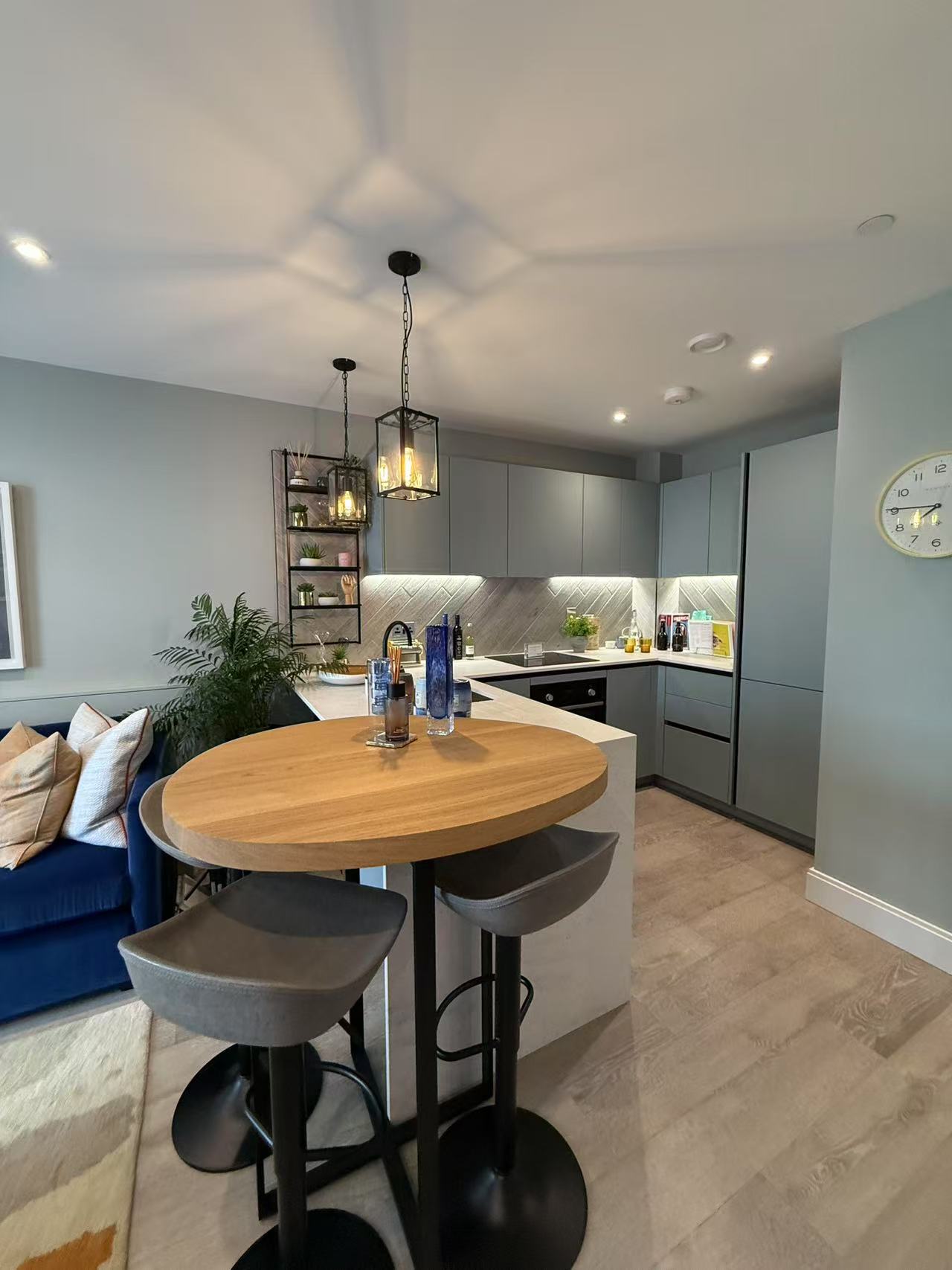 藍莎集團 - 英國樓盤、英國物業代理 | 英國買樓置業一站式服務