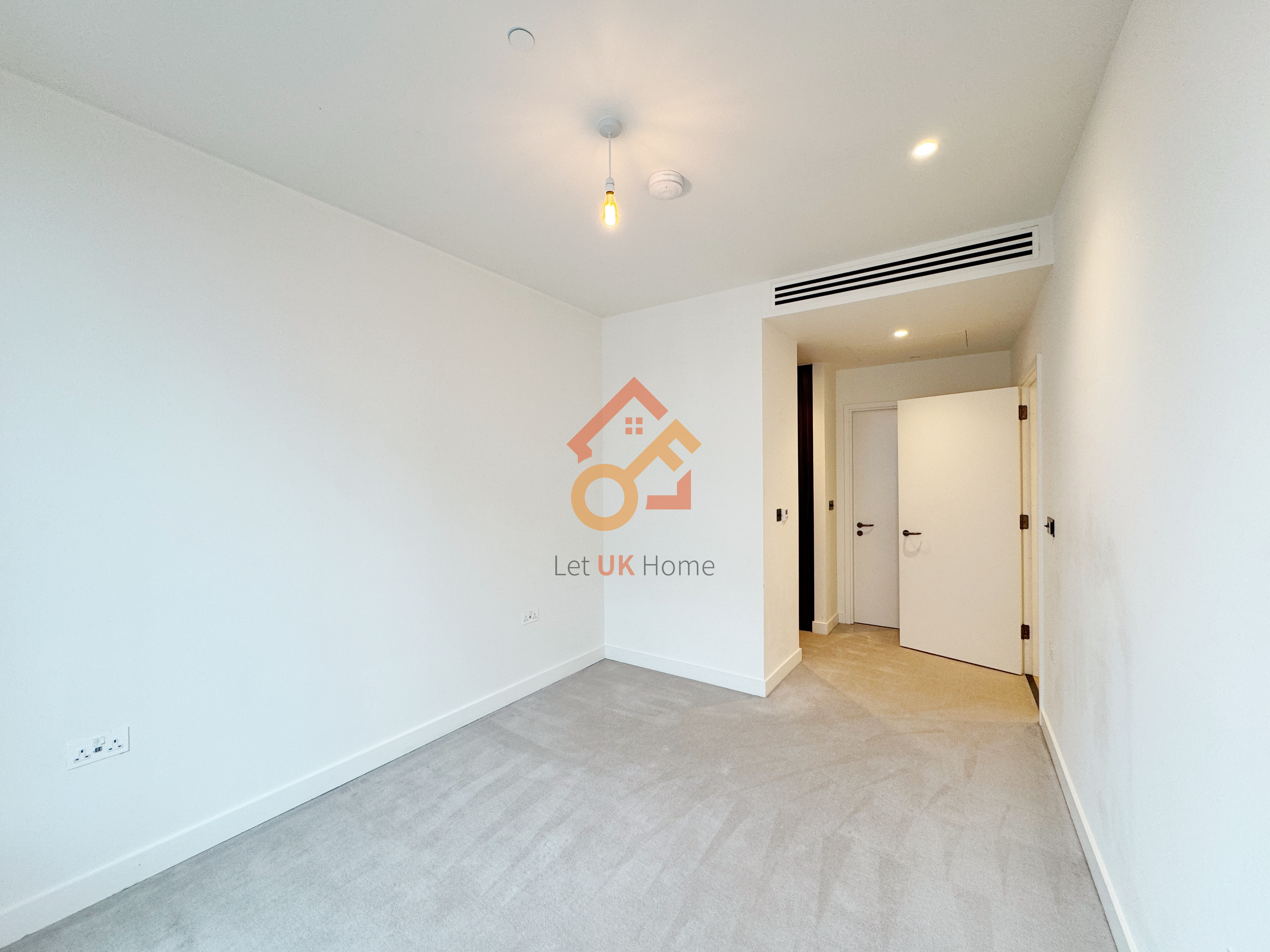 伦敦White City·2房·Wood Crescent 房源图片