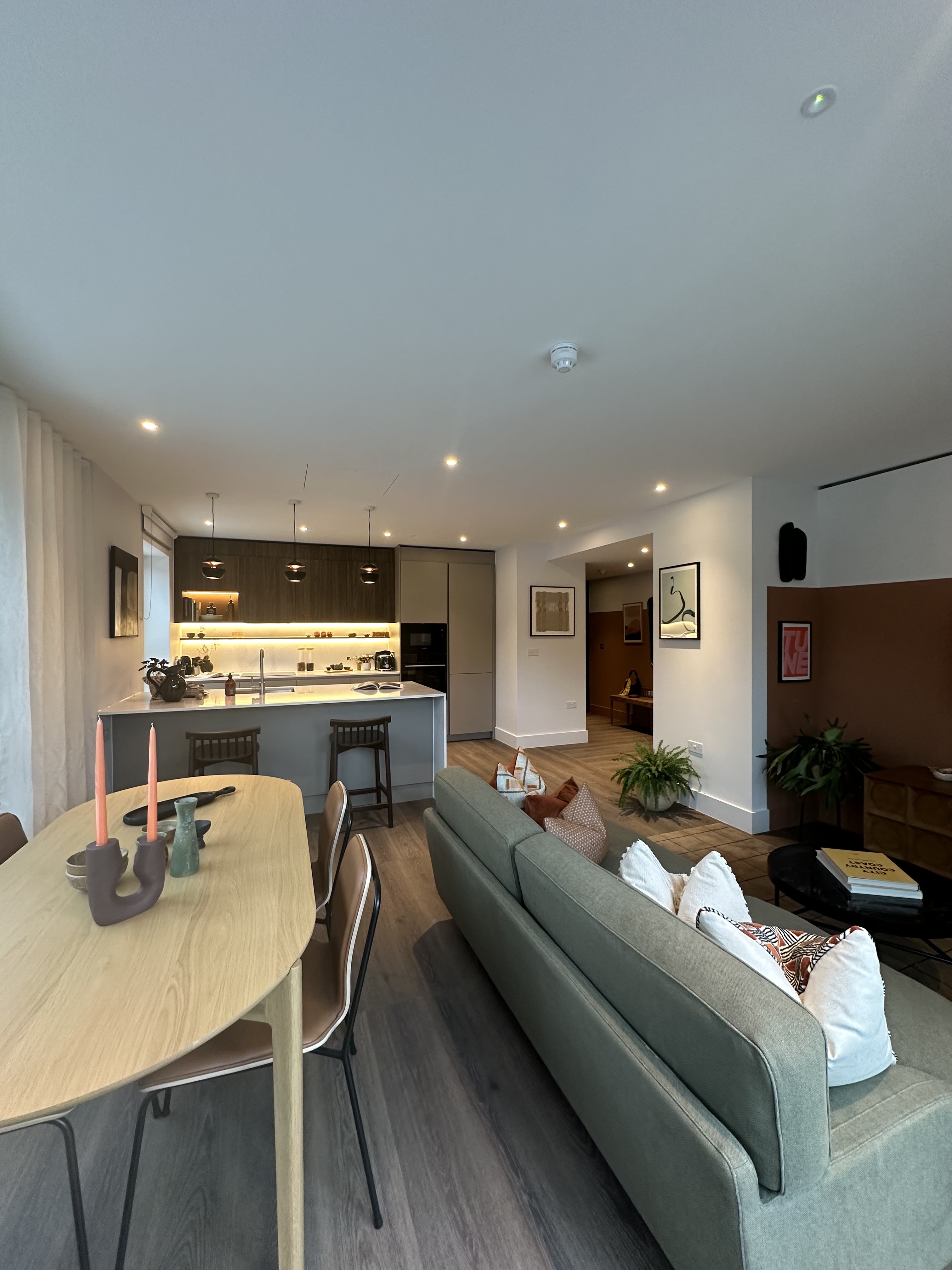 藍莎集團 - 英國樓盤、英國物業代理 | 英國買樓置業一站式服務