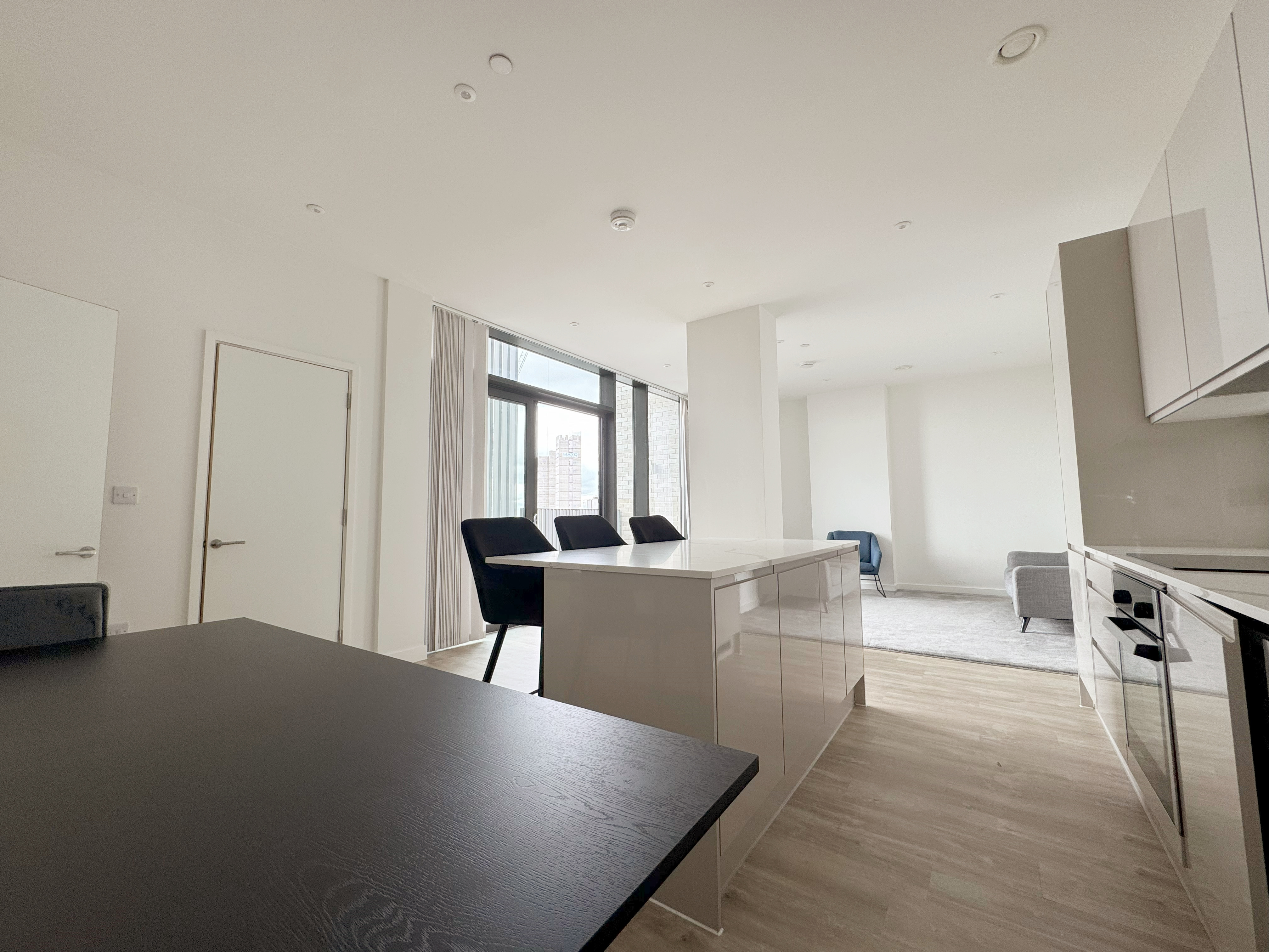 Lansha Group - UK Real Estate, UK Property Agency | One stop shop for buying and purchasing properties in the UK