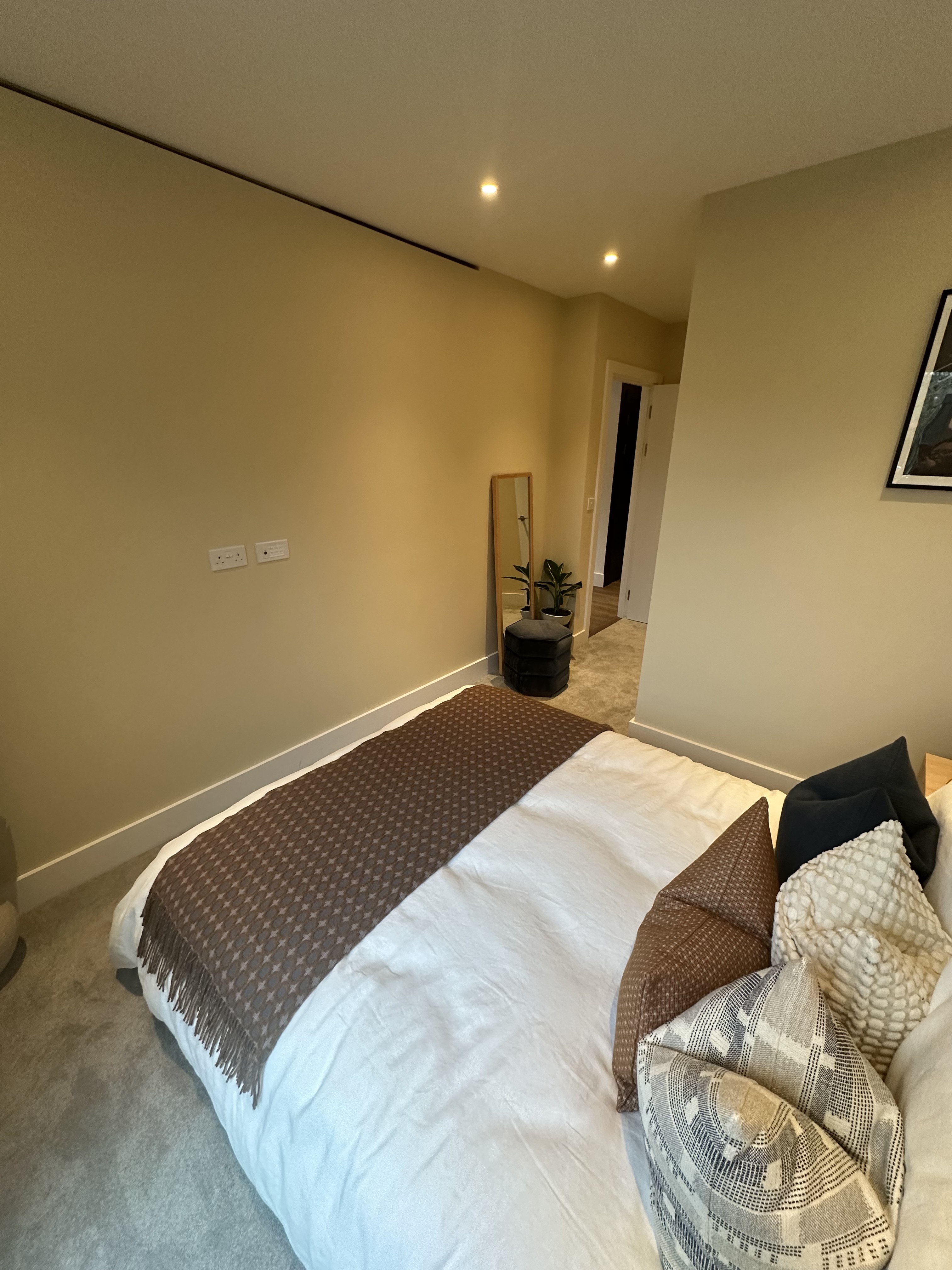 藍莎集團 - 英國樓盤、英國物業代理 | 英國買樓置業一站式服務