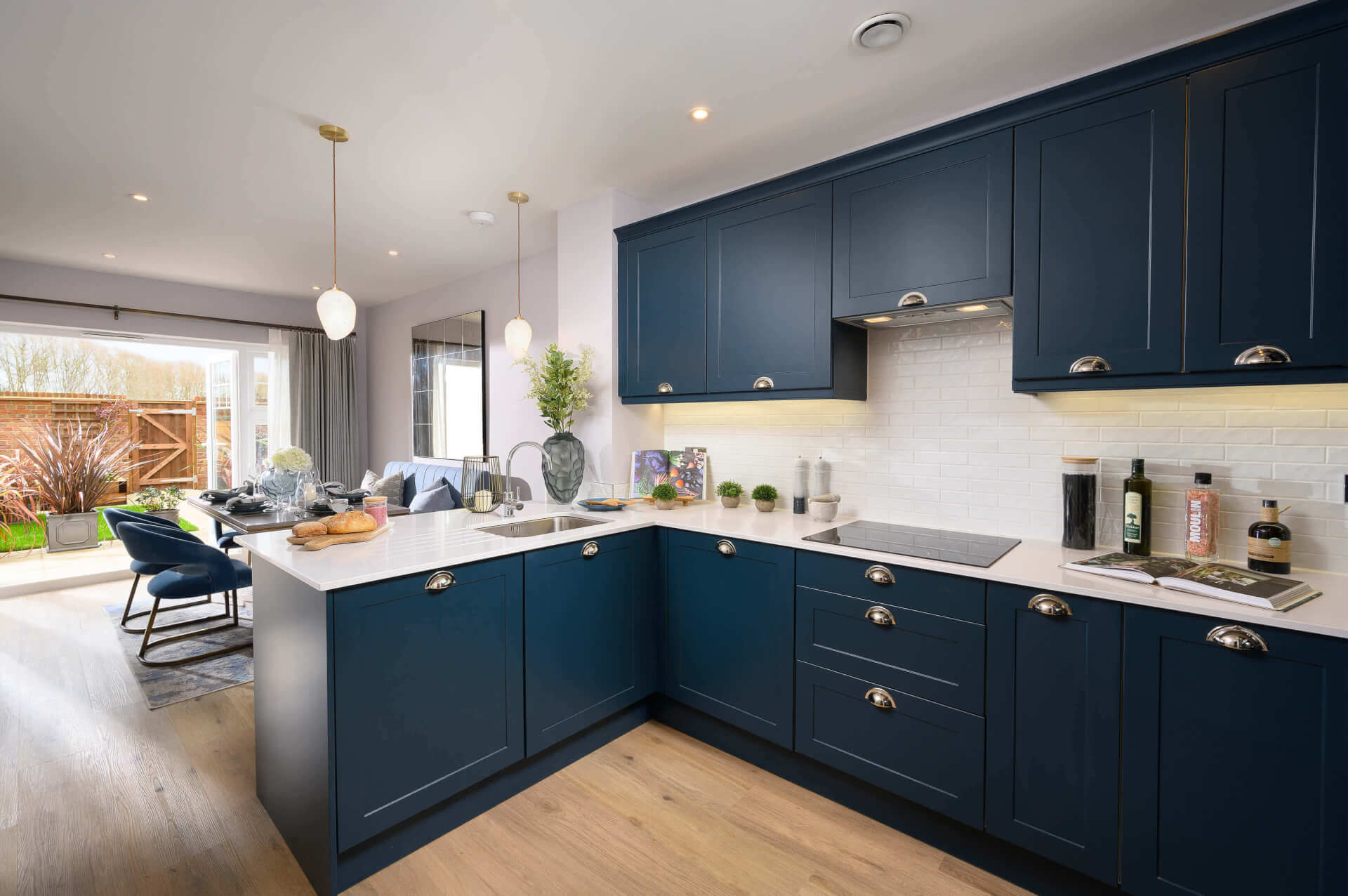 藍莎集團 - 英國樓盤、英國物業代理 | 英國買樓置業一站式服務