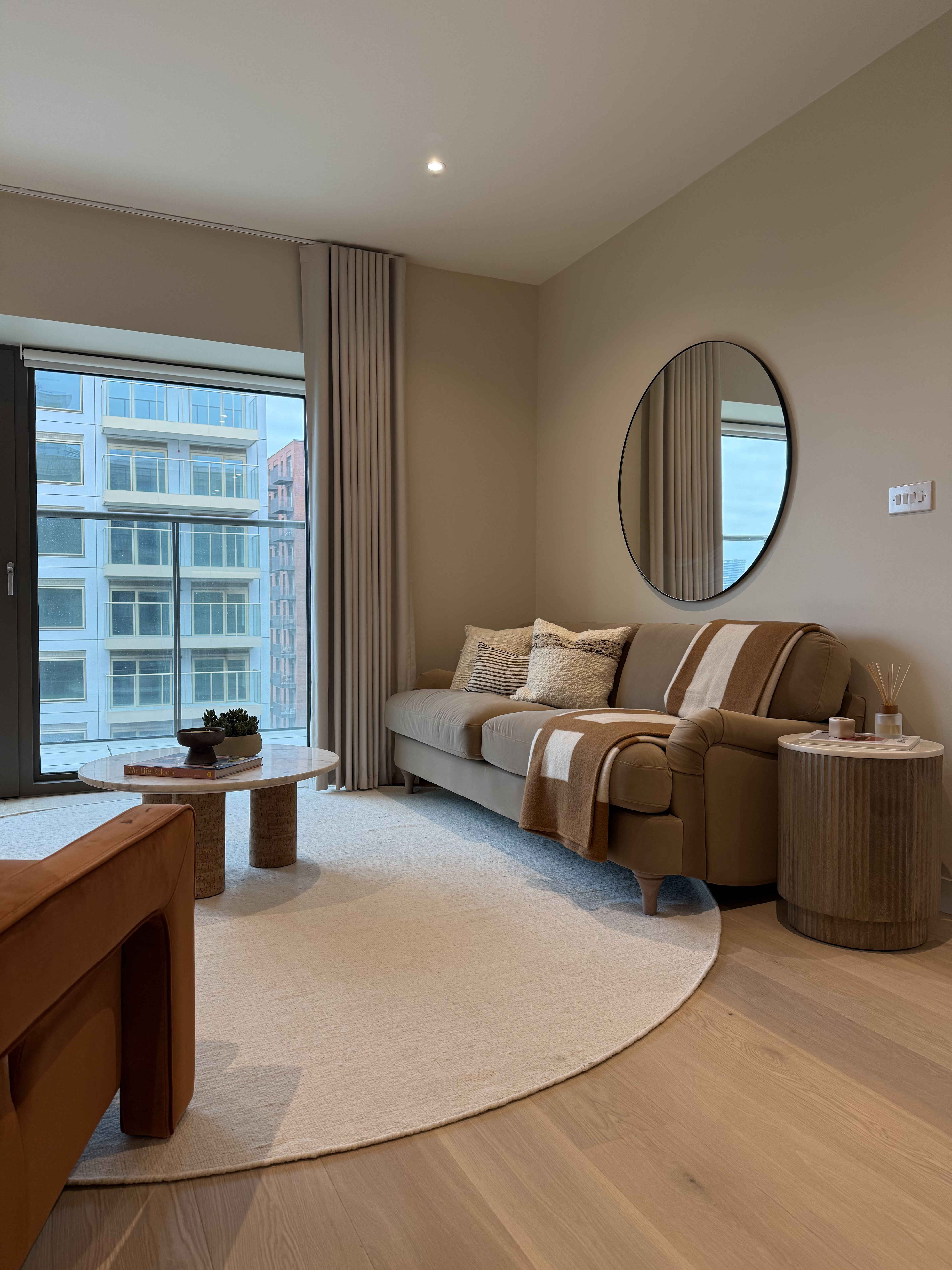 藍莎集團 - 英國樓盤、英國物業代理 | 英國買樓置業一站式服務