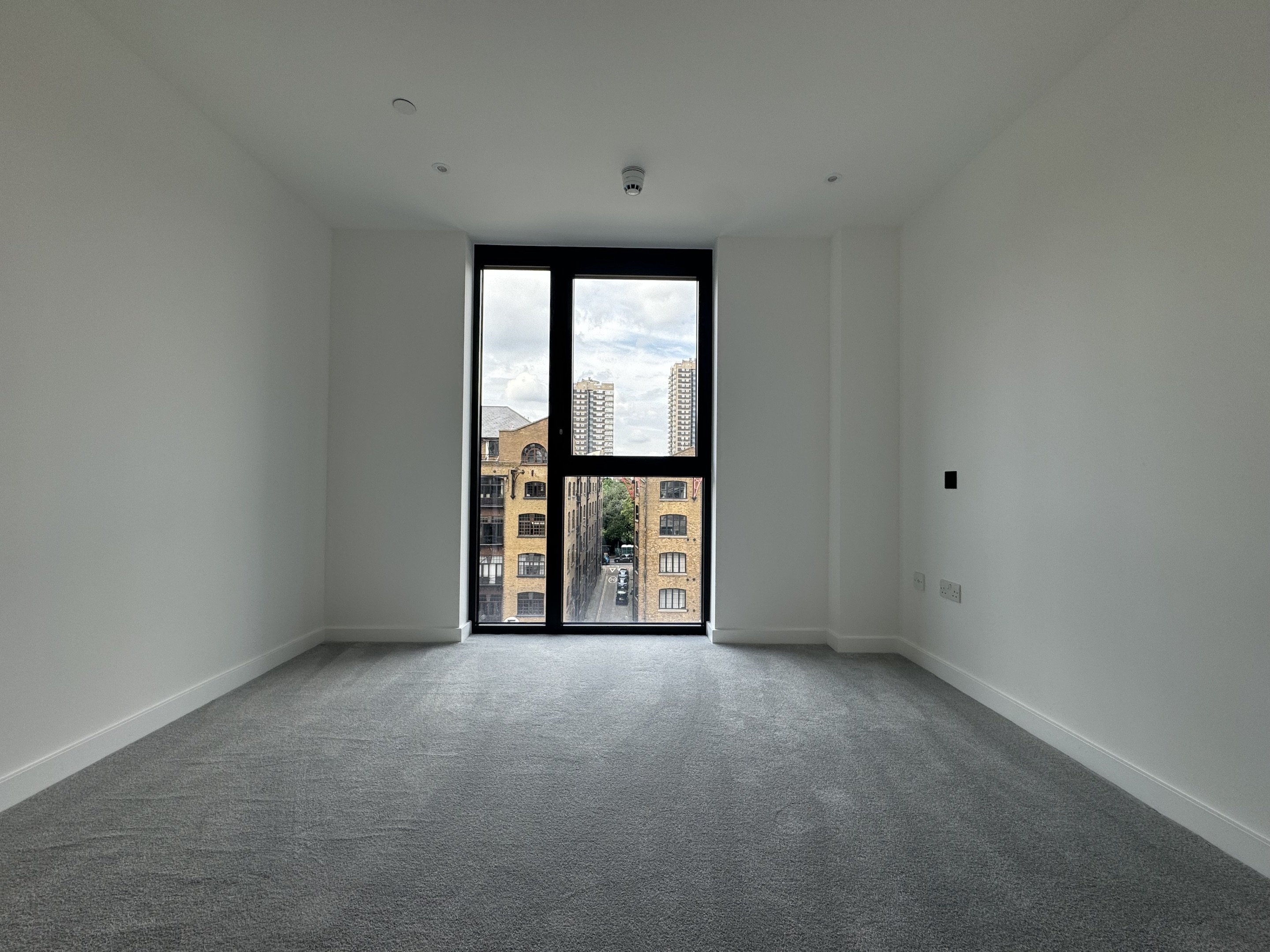 藍莎集團 - 英國樓盤、英國物業代理 | 英國買樓置業一站式服務