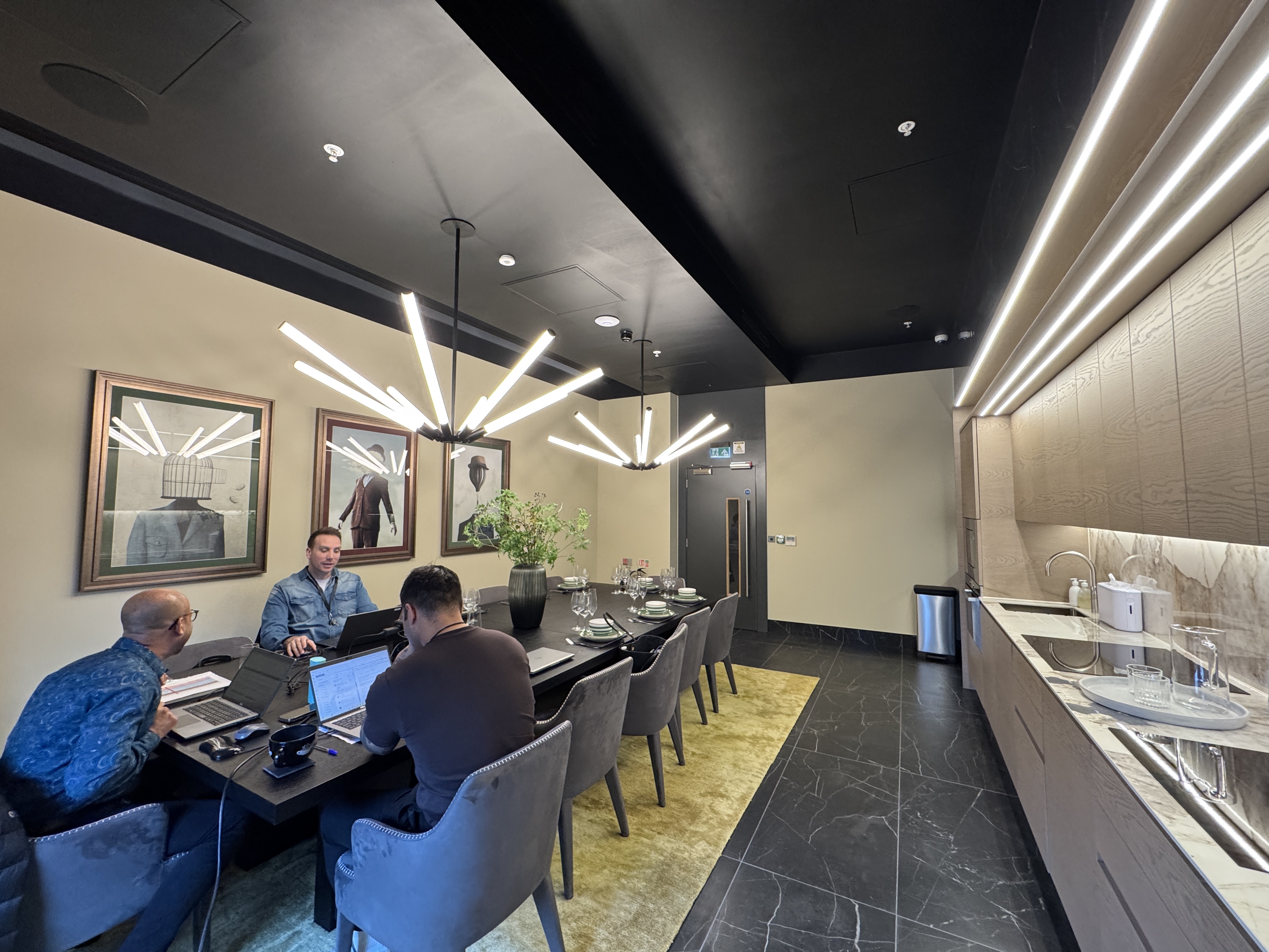 曼彻斯特·沃德豪斯花园 Waterhouse Gardens 配套