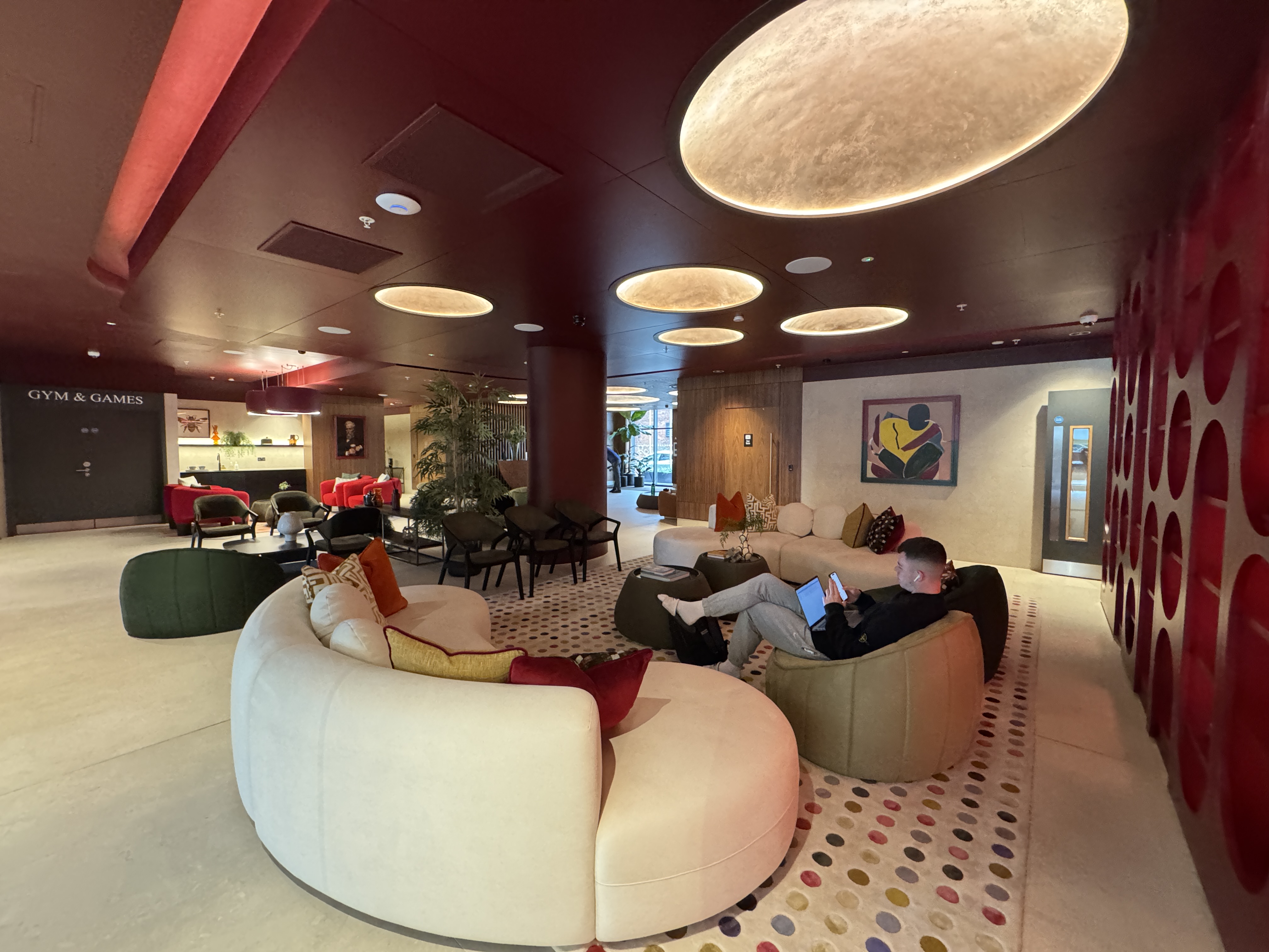 曼彻斯特·沃德豪斯花园 Waterhouse Gardens 配套