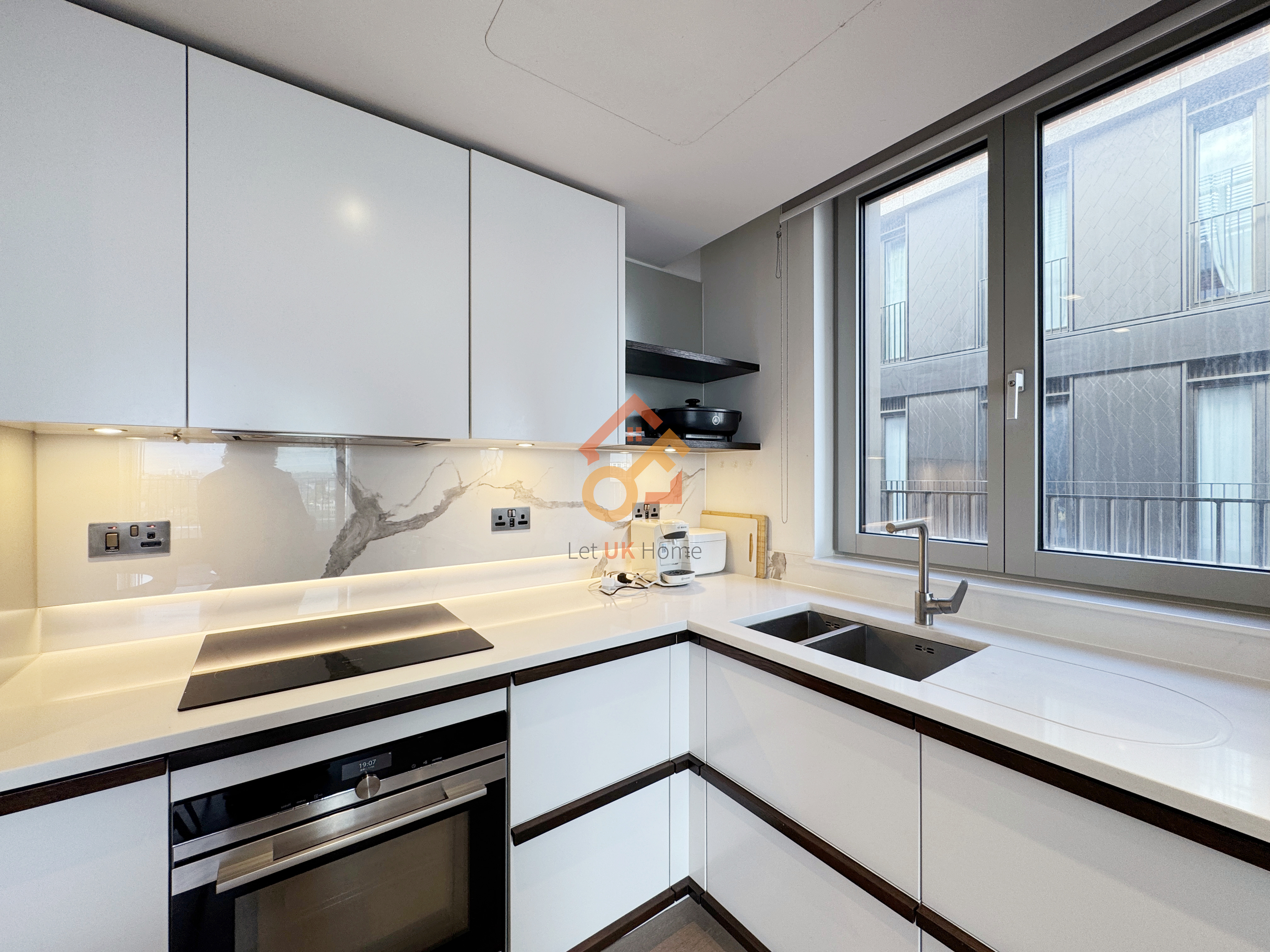 藍莎集團 | 英國置產一站式服務