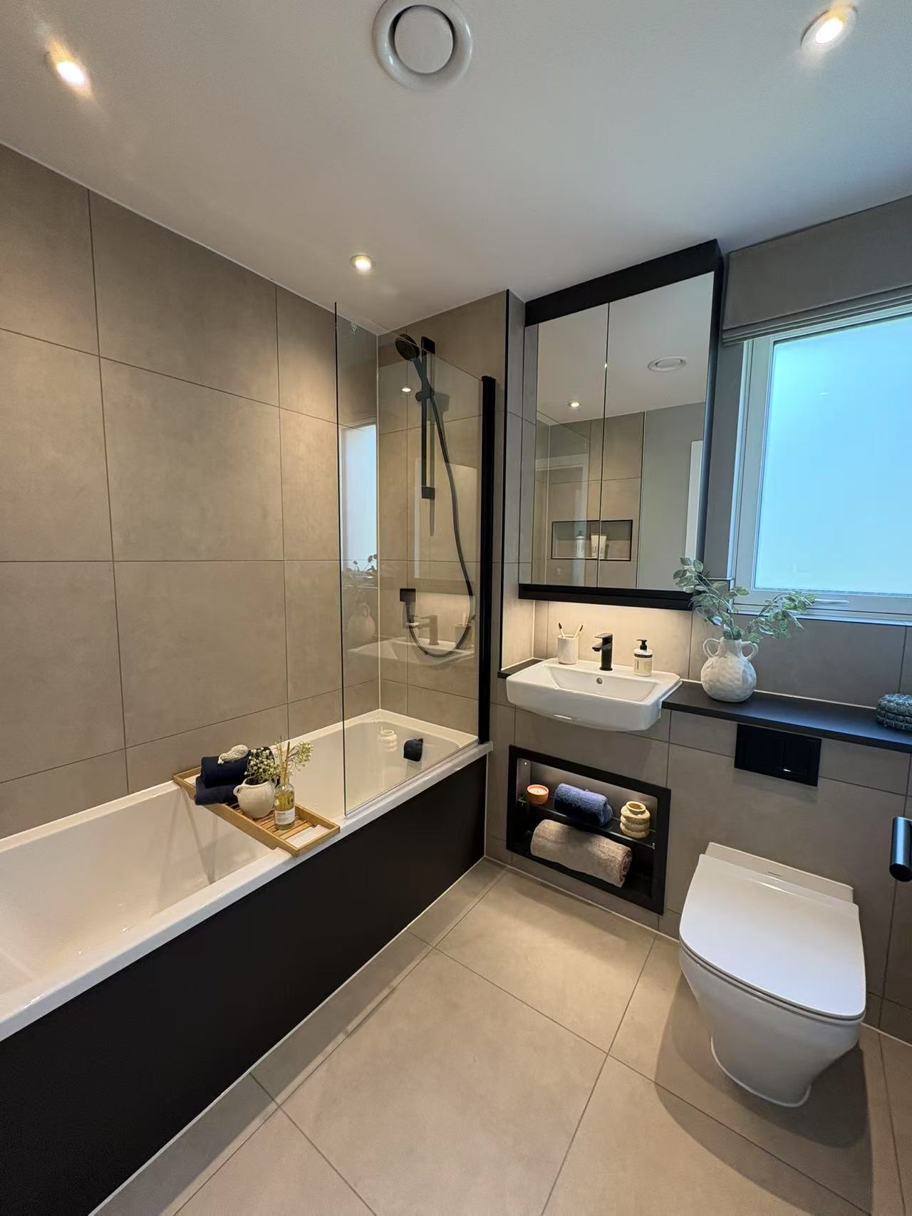 藍莎集團 | 英國置產一站式服務