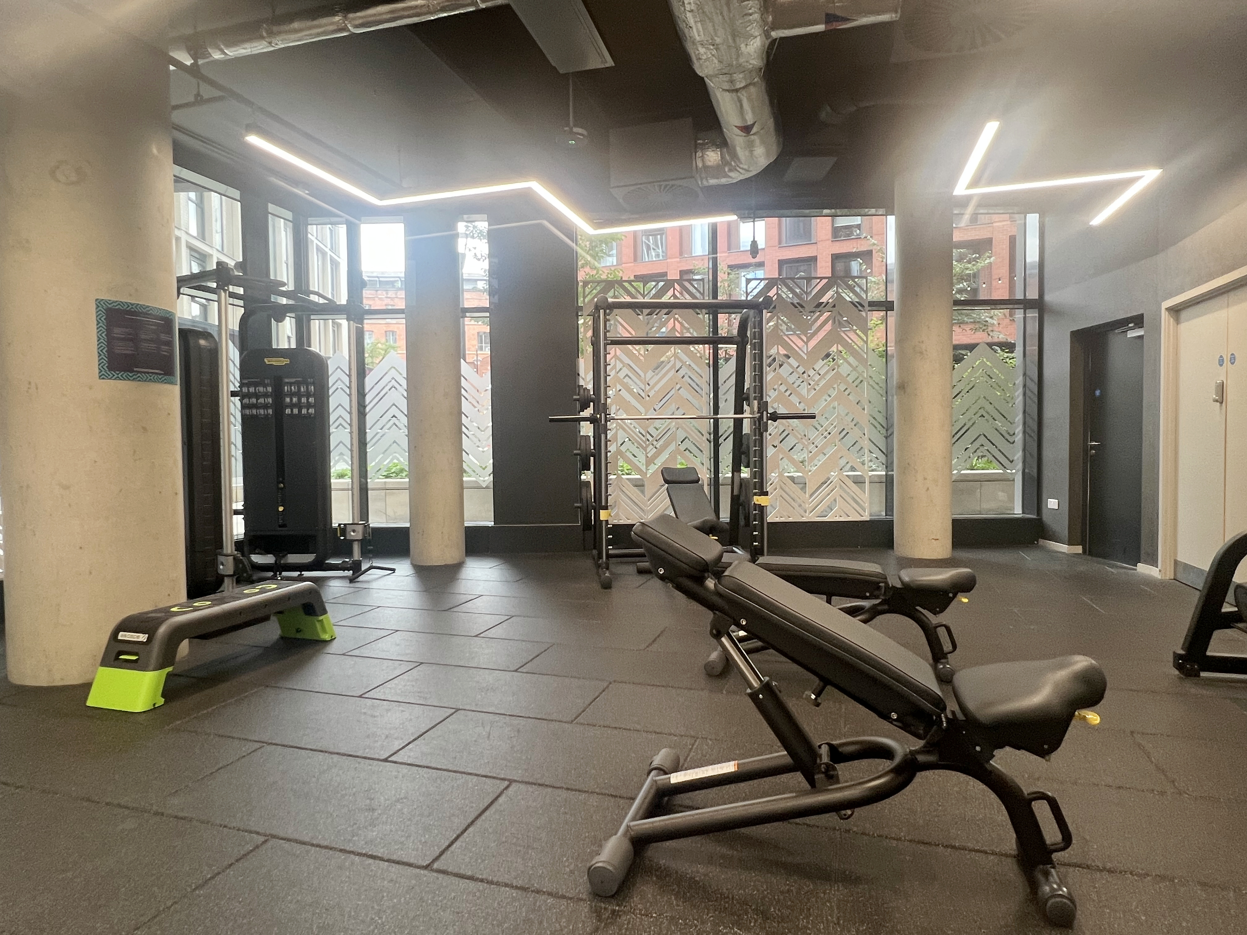 藍莎集團 | 英國置產一站式服務