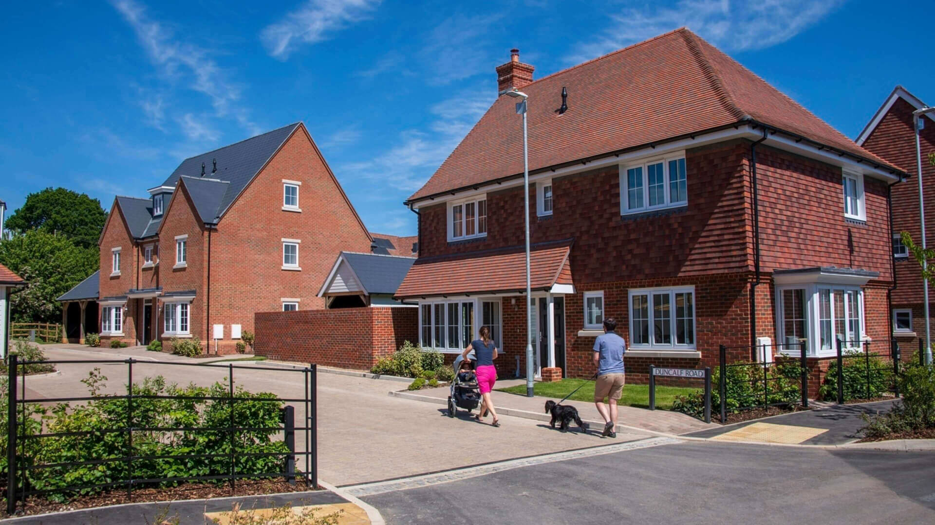 藍莎集團 - 英國樓盤、英國物業代理 | 英國買樓置業一站式服務