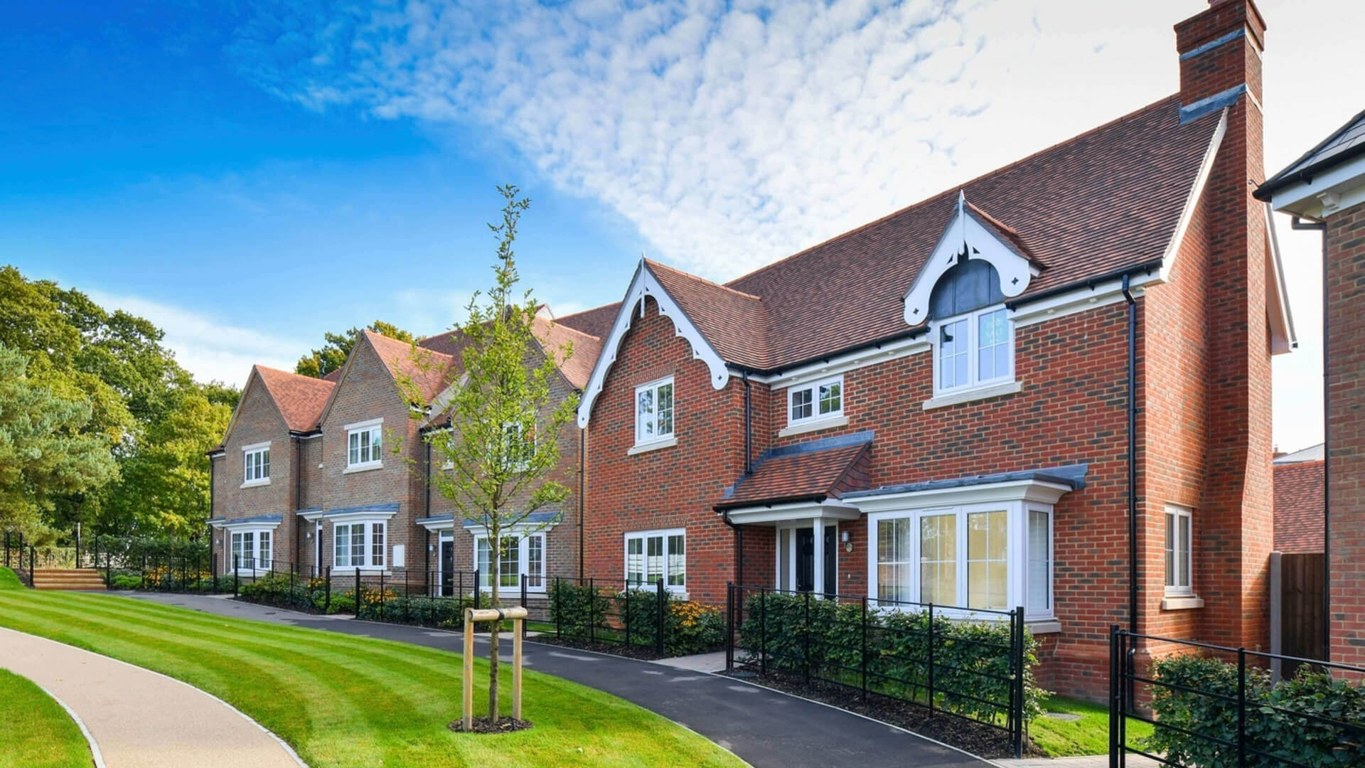 藍莎集團 - 英國樓盤、英國物業代理 | 英國買樓置業一站式服務